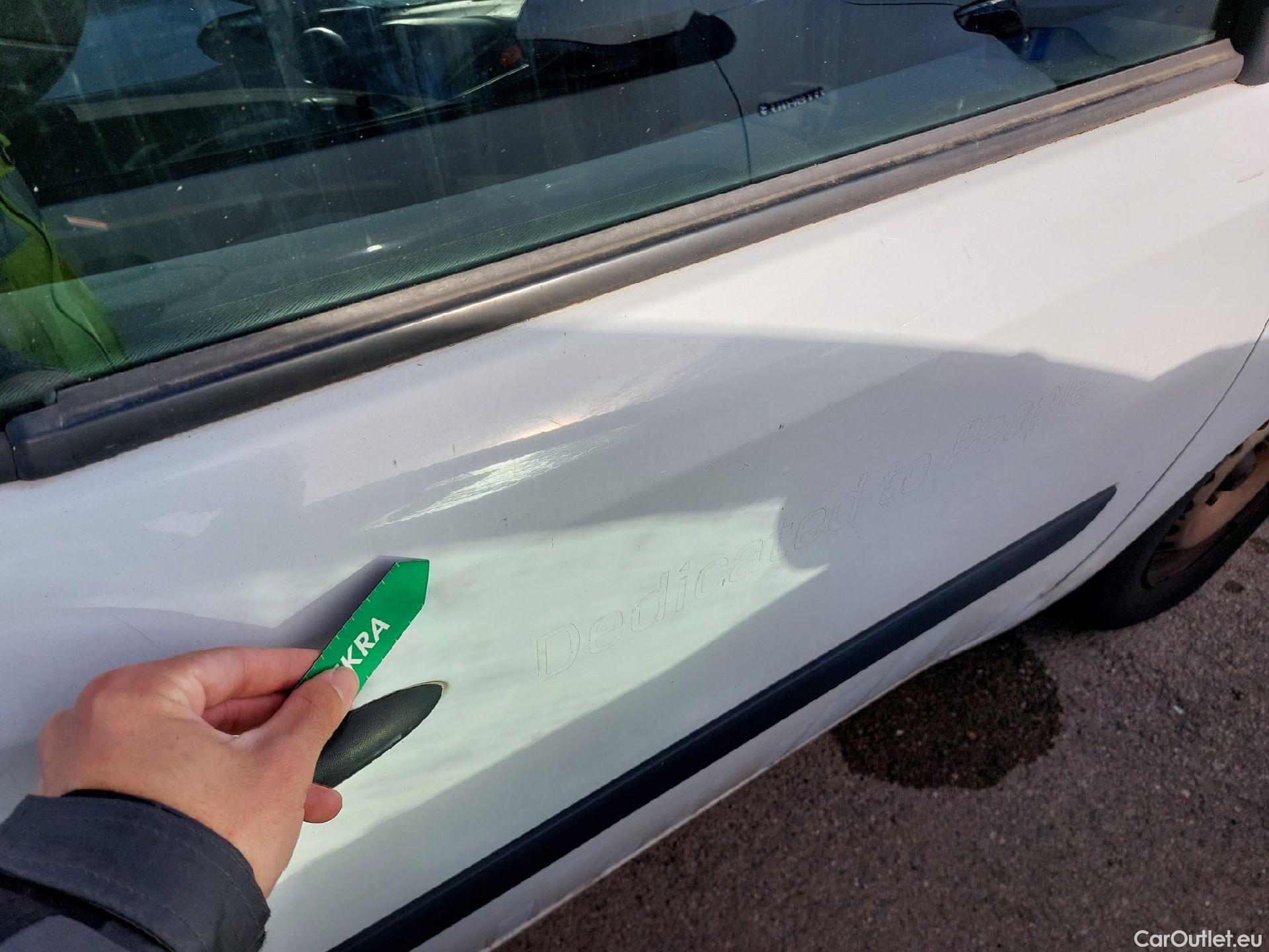  Renault  Kangoo RENAULT  Furgón/2013/3P/furgón derivado de turismo Profesional Blue dCi 70kW (95CV) #21