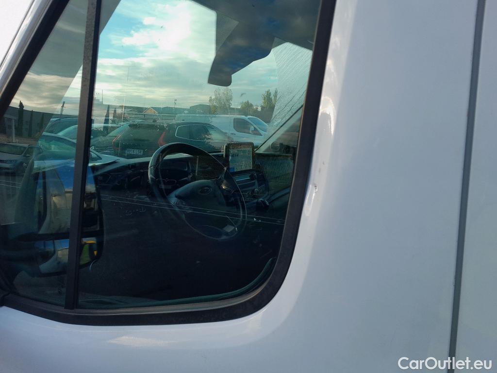 Ford  Transit FORD  / 2013 / 4P / furgón 350 96kW L2H2 Van Trend FWD MHEV #28