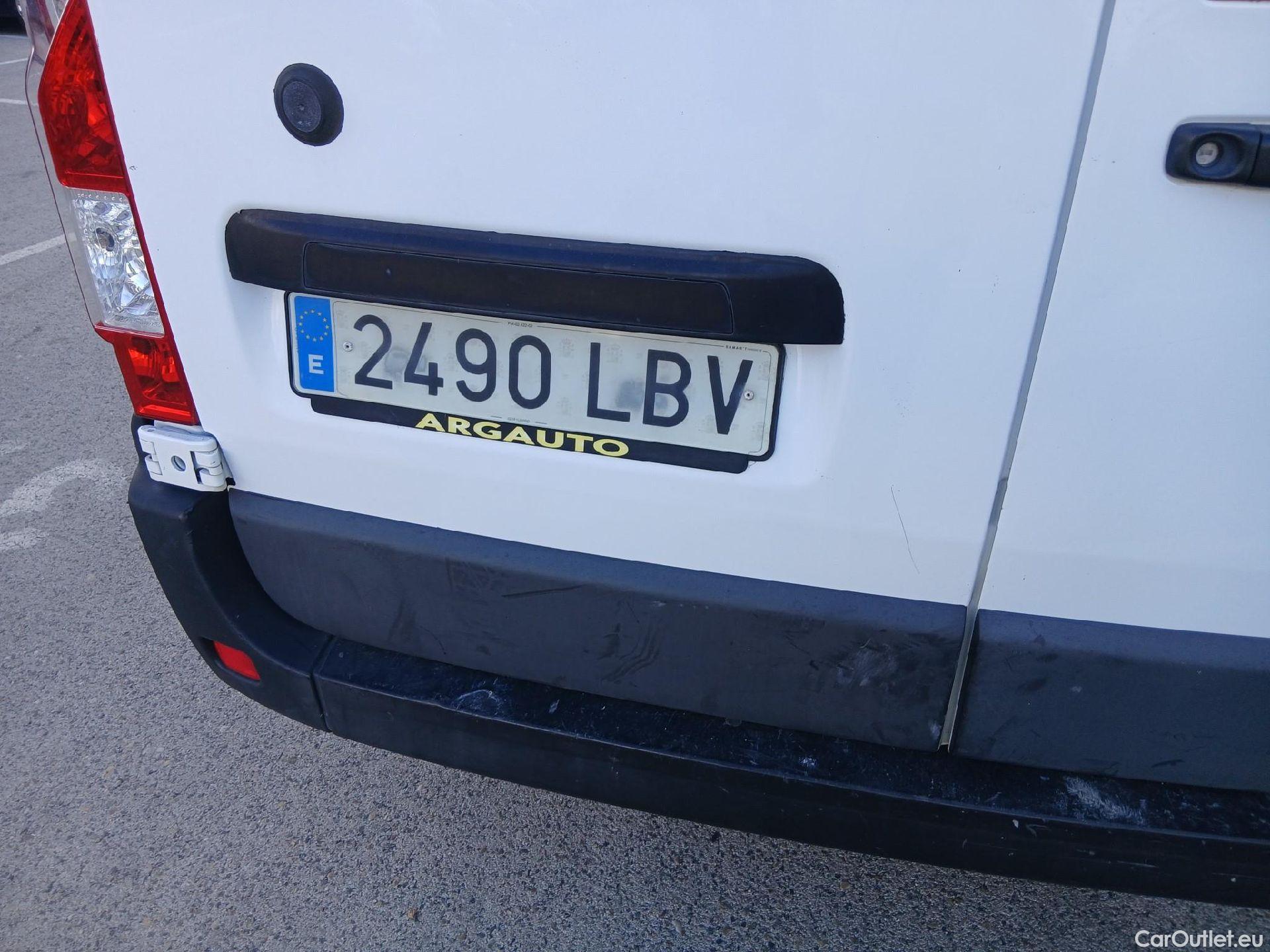  Opel  Movano OPEL  / 2010 / 4P / furgón 2.3 CDTI 96kW (130CV) L2 H2 F 3.5t #48