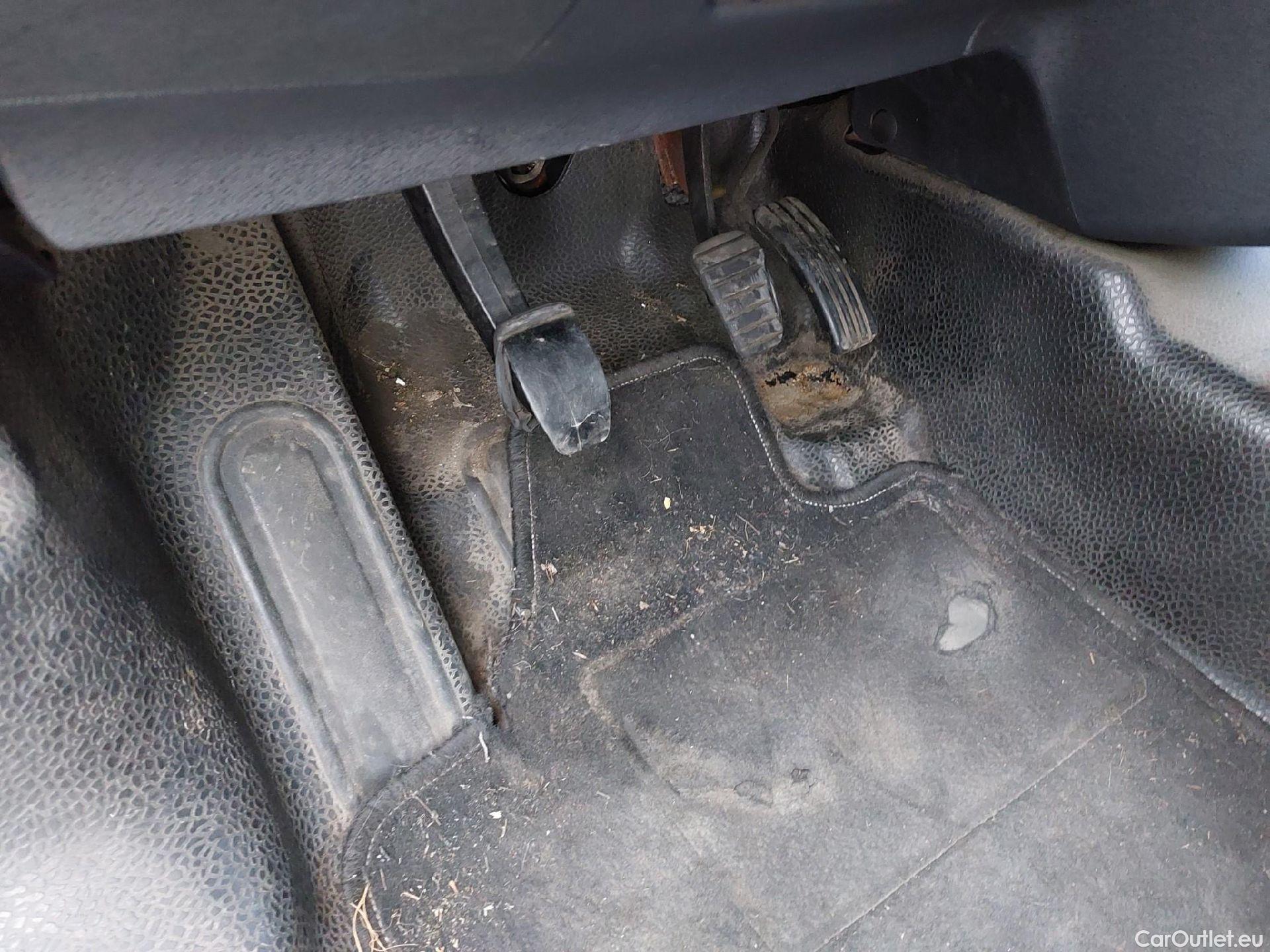  Renault  Kangoo RENAULT  Furgón/2013/3P/furgón derivado de turismo Profesional Blue dCi 70kW (95CV) #28