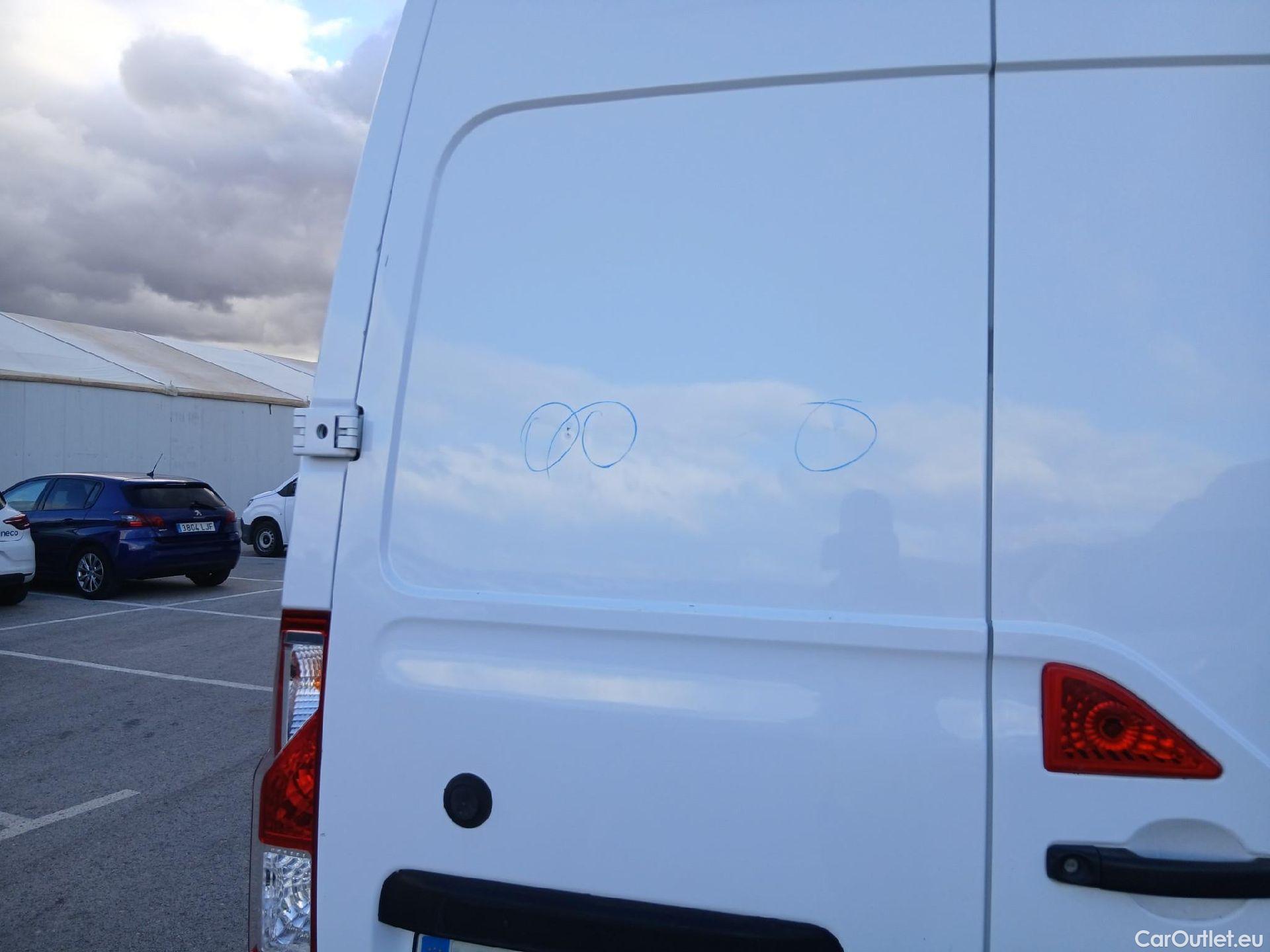  Opel  Movano OPEL  / 2010 / 4P / furgón 2.3 CDTI 96kW (130CV) L2 H2 F 3.5t #47