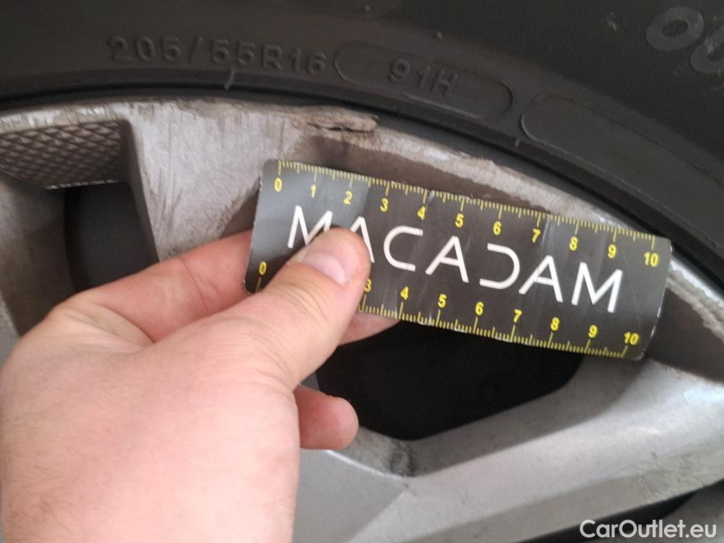  Renault  Megane  IV Berline 5pt. Business 1.5 dCi 115CV BVM6 E6dT #64