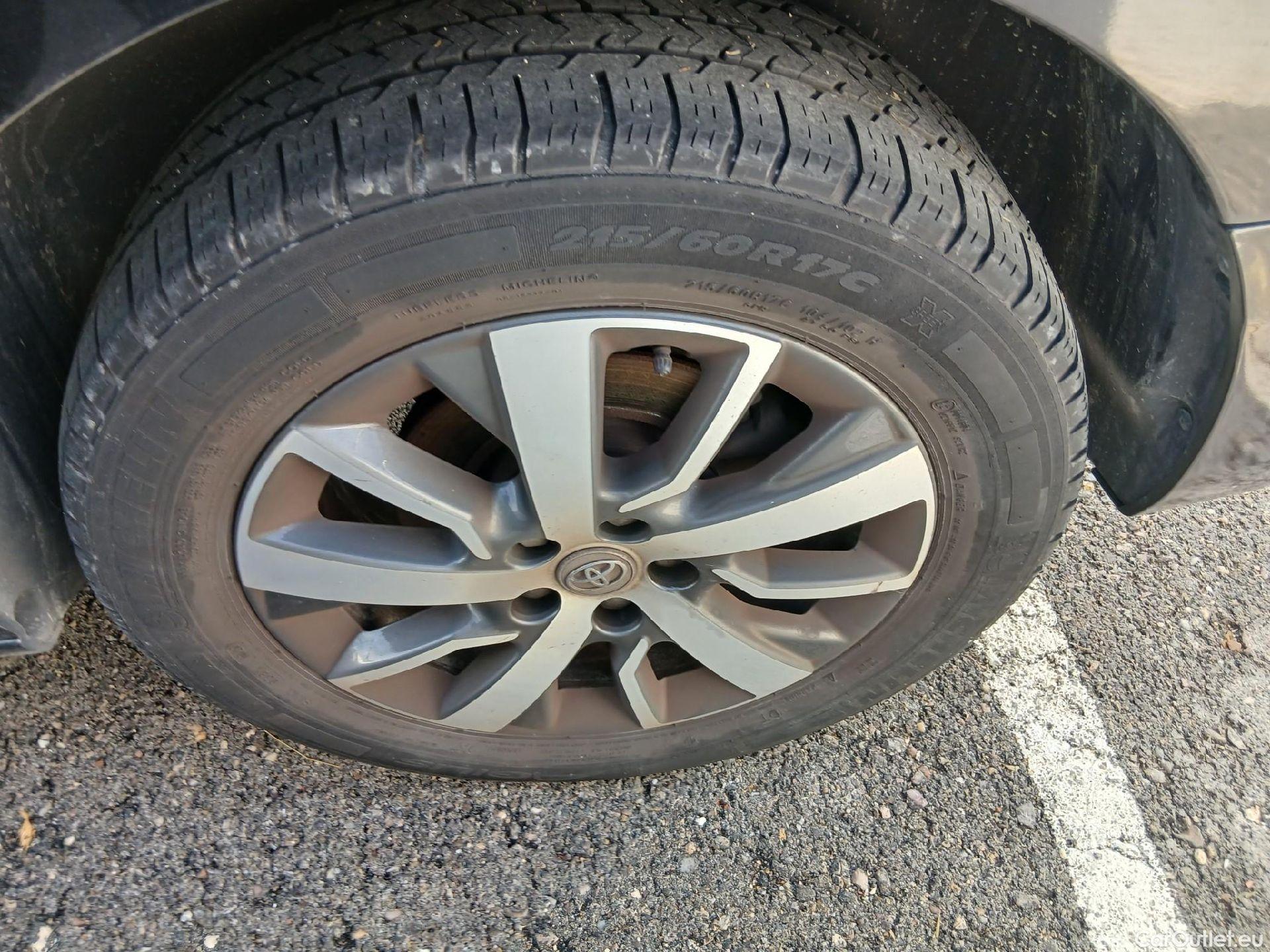  Toyota  Proace TOYOTA  Verso / 2017 / 5P / monovolumen 2.0D 180CV FAMILY ADVANCE PACK L1 AUTO #10