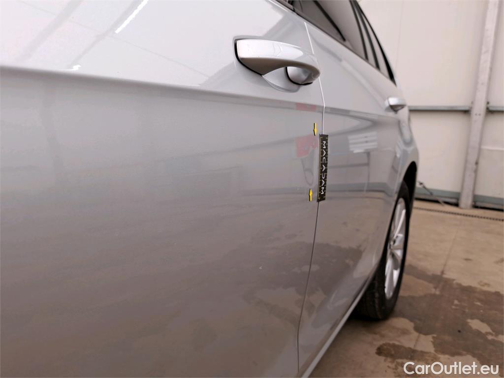  Volkswagen  Golf  VOLKSWAGEN SW 5p Break 1.6 TDI 115 DSG7 Confort Business BMT #2