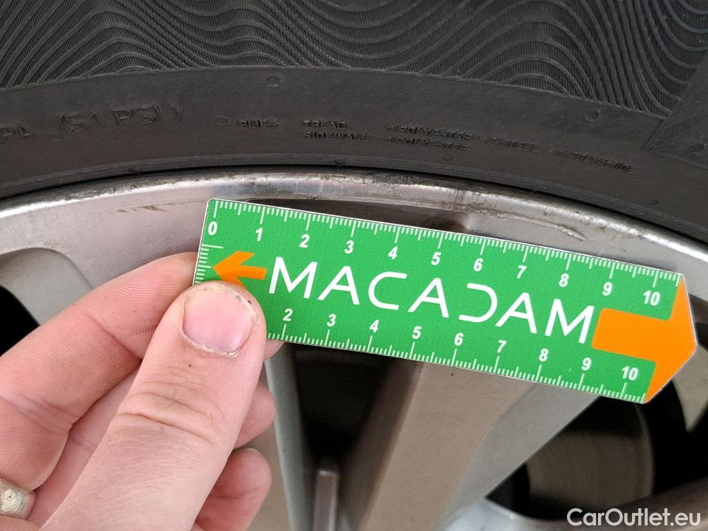  Volkswagen  Golf  VII Berline Confortline Business BMT 2.0 TDI 150CV BVA7 E6dT #52