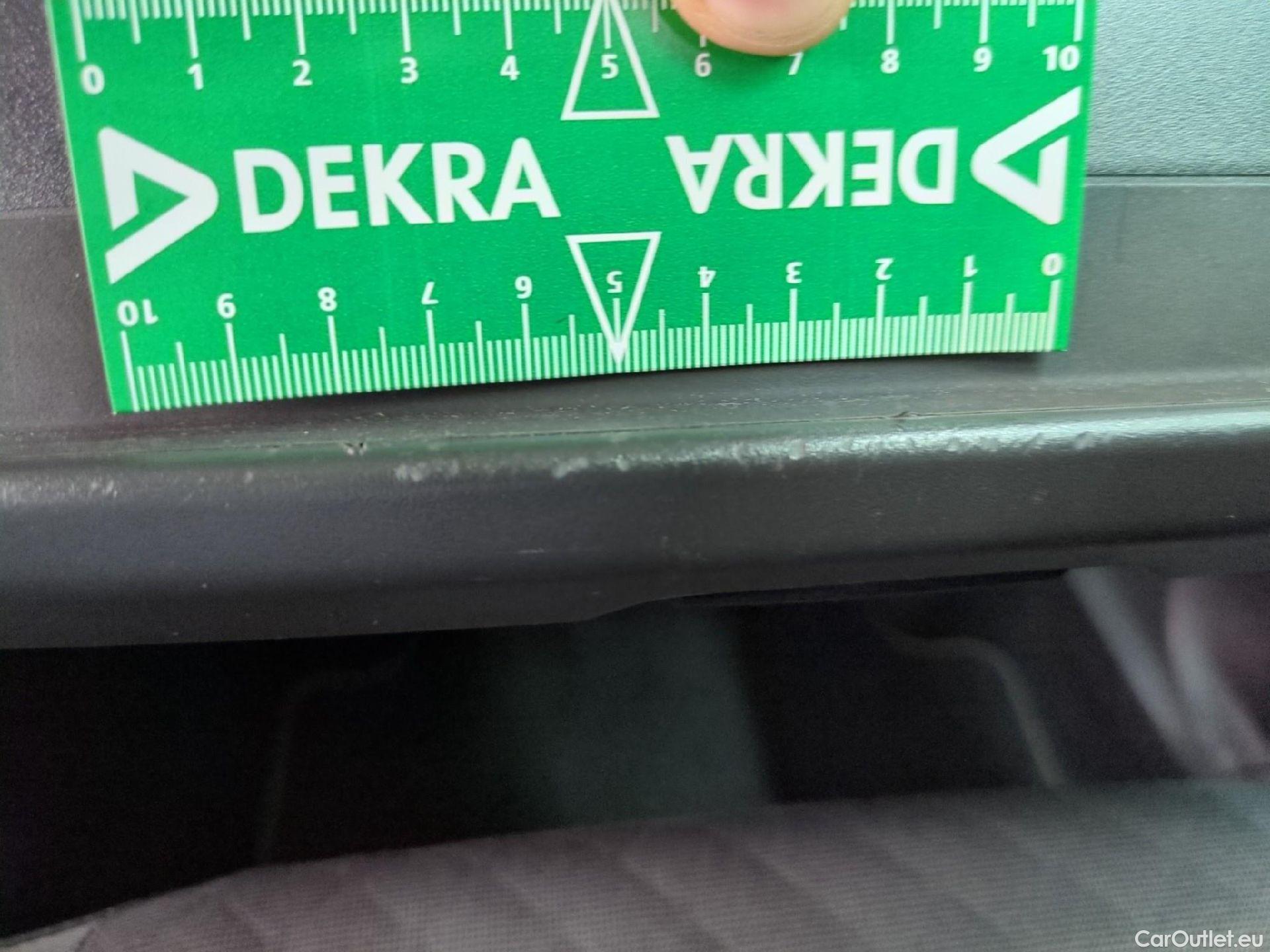  Volkswagen  Tiguan VOLKSWAGEN  / 2016 / 5P / SUV 2.0 TDI 150 DSG7 Confortline Business #6