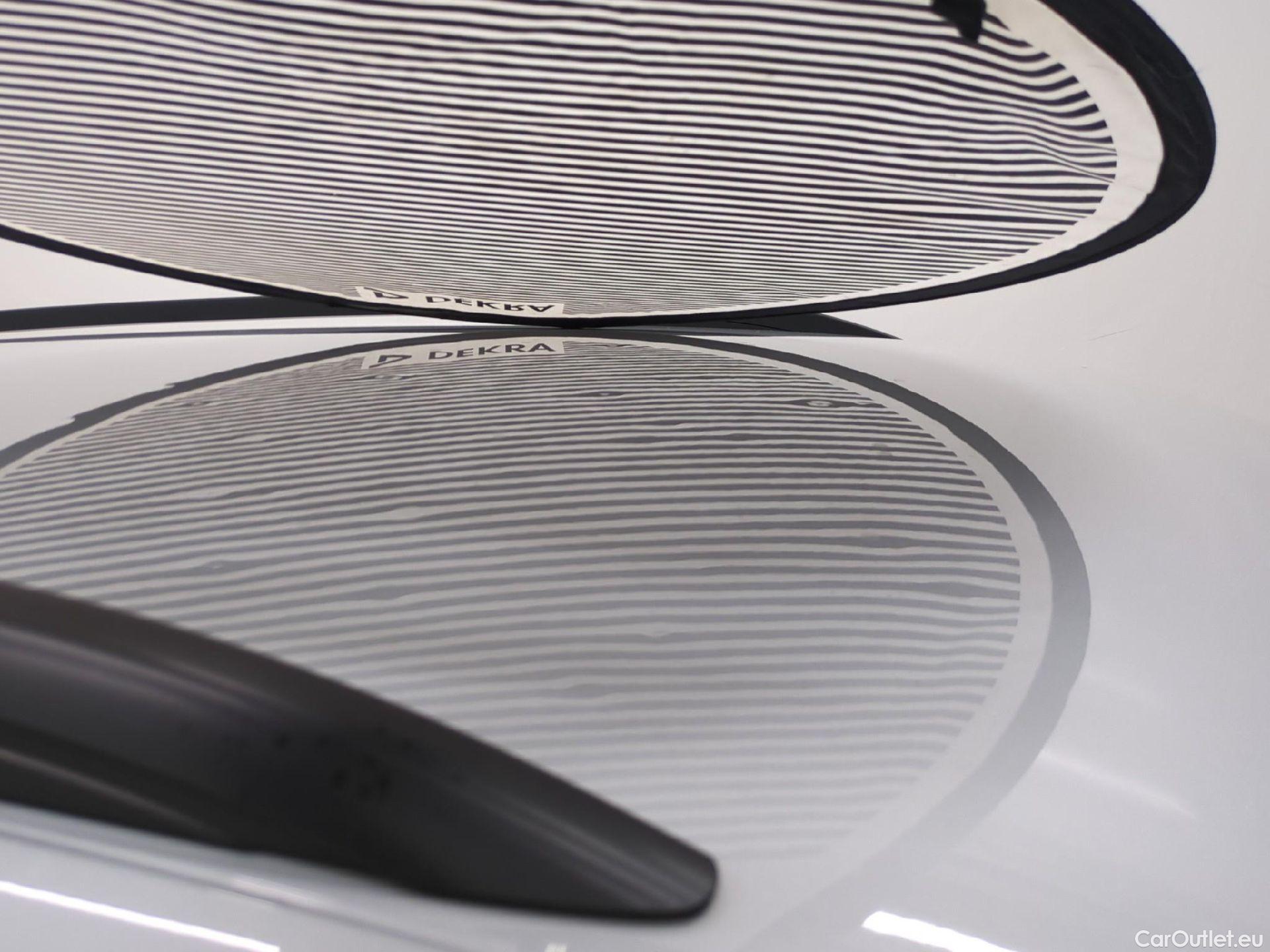  Volkswagen  Tiguan VOLKSWAGEN  / 2016 / 5P / SUV 2.0 TDI 150 DSG7 Confortline Business #40