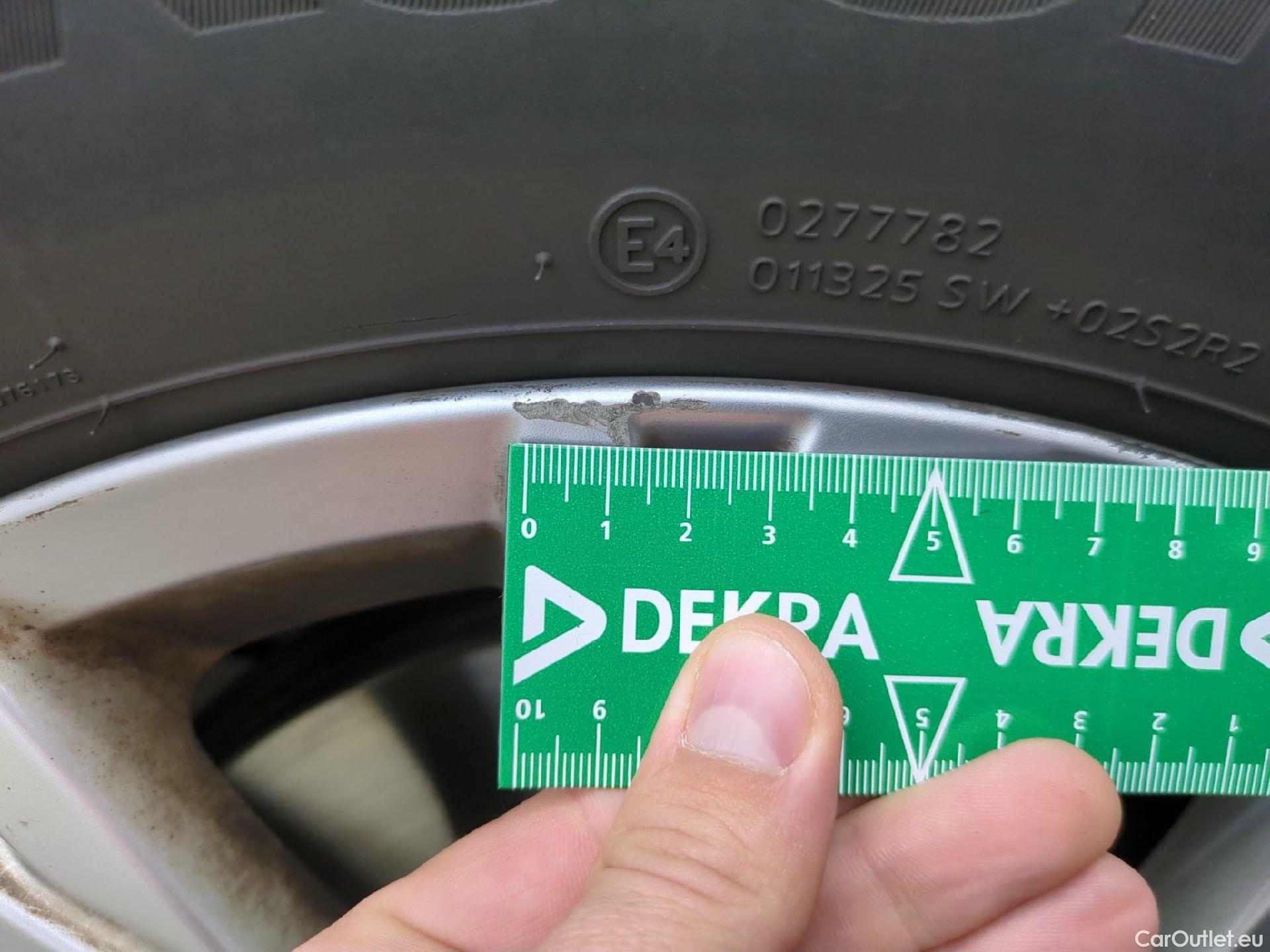  Volkswagen  Tiguan VOLKSWAGEN  / 2016 / 5P / SUV 2.0 TDI 150 DSG7 Confortline Business #12