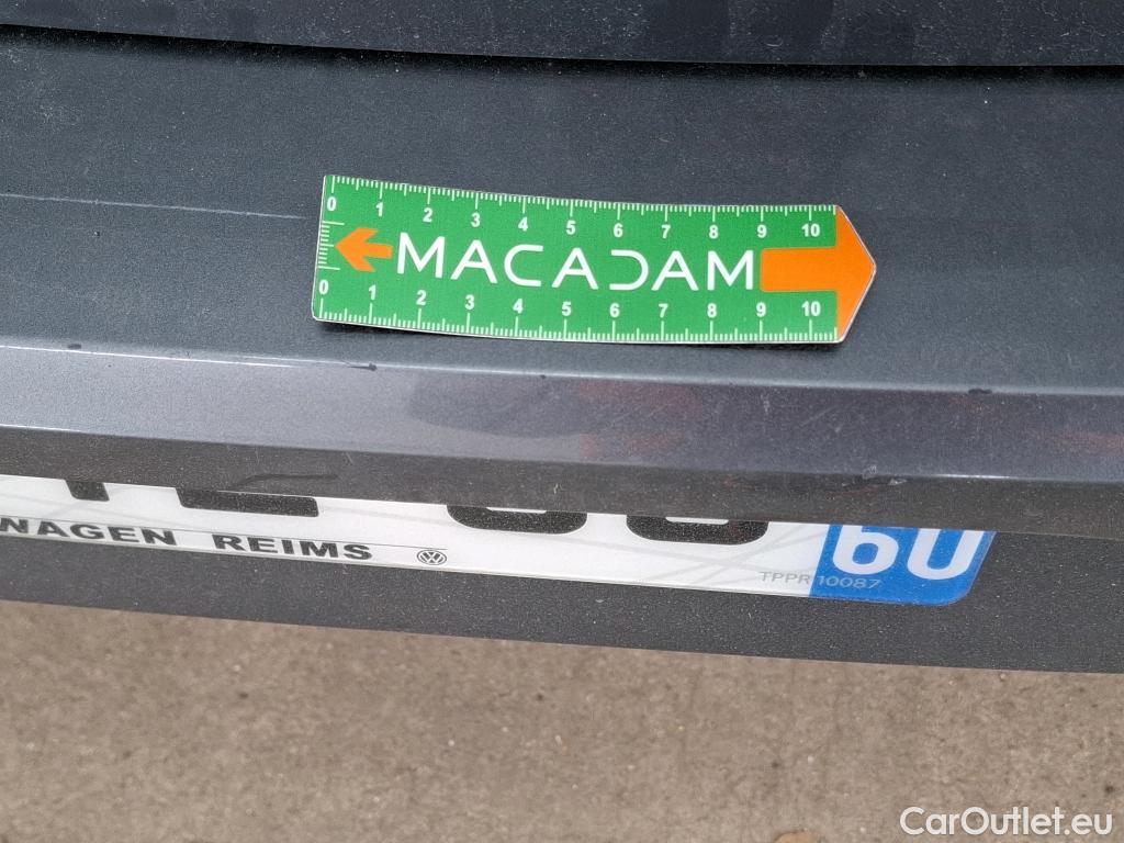  Volkswagen  Golf  VII Berline Confortline Business BMT 2.0 TDI 150CV BVA7 E6dT #8