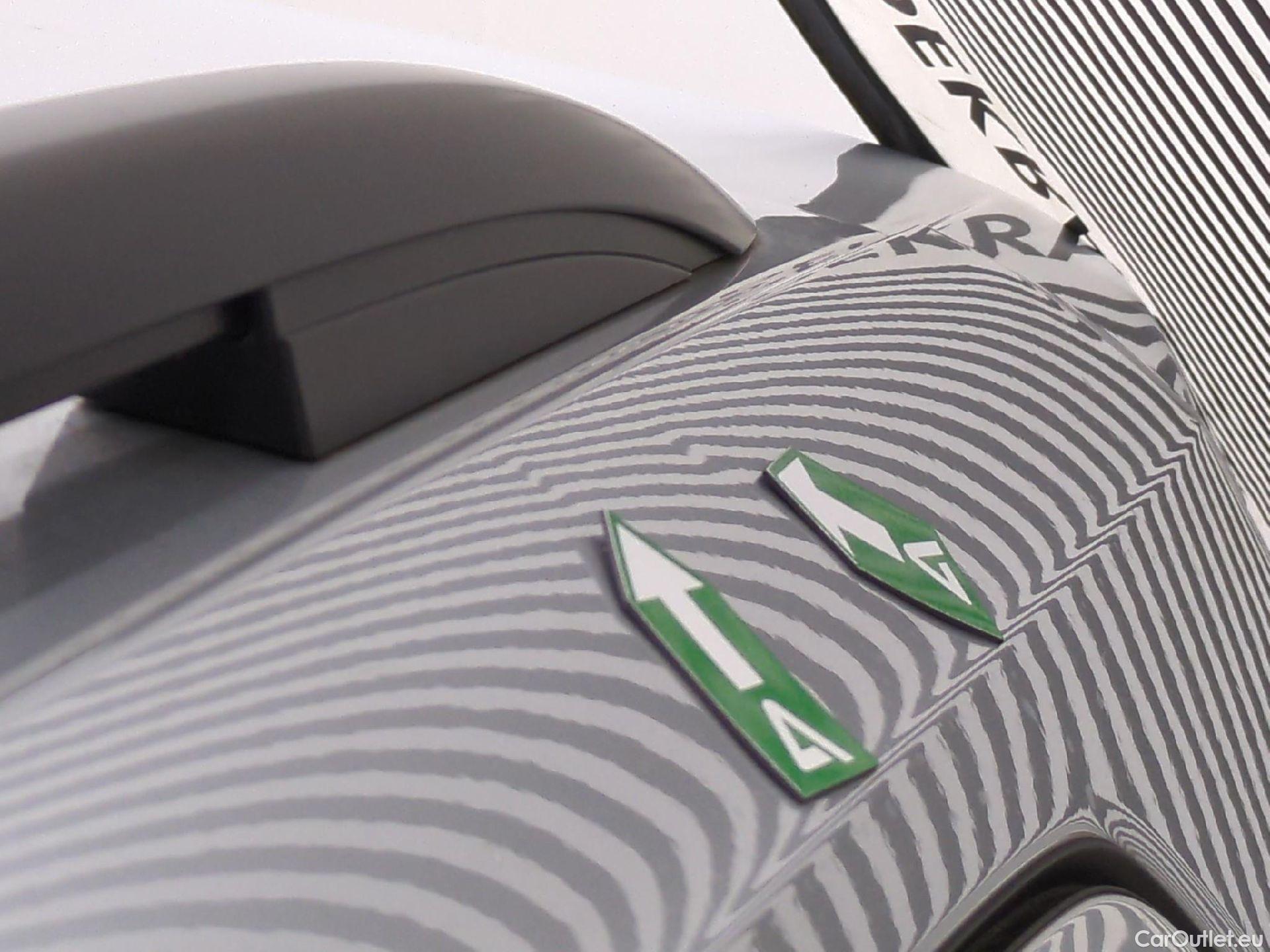  Volkswagen  Tiguan VOLKSWAGEN  / 2016 / 5P / SUV 2.0 TDI 150 DSG7 Confortline Business #56