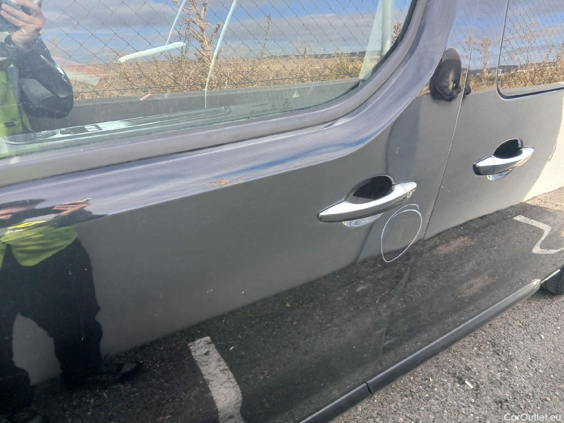  Toyota  Proace TOYOTA  Verso / 2017 / 5P / monovolumen 2.0D 180CV FAMILY ADVANCE PACK L1 AUTO #35