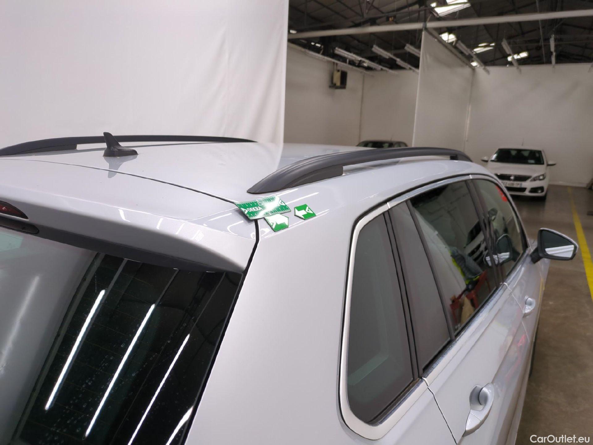  Volkswagen  Tiguan VOLKSWAGEN  / 2016 / 5P / SUV 2.0 TDI 150 DSG7 Confortline Business #21