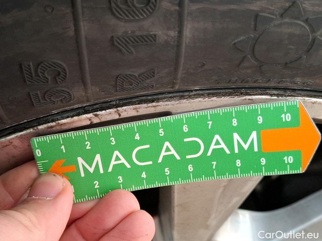  Volkswagen  Golf  VII Berline Confortline Business BMT 2.0 TDI 150CV BVA7 E6dT #44