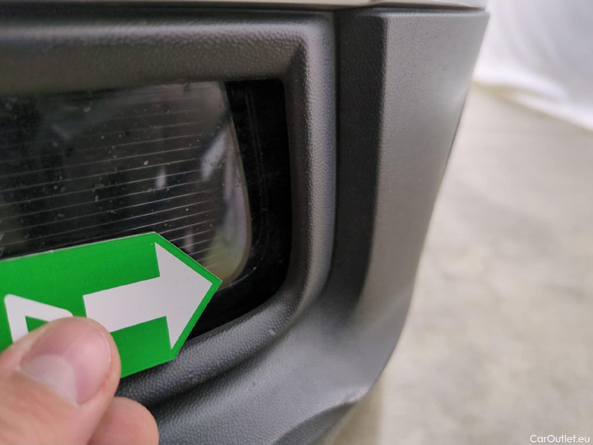  Volkswagen  Tiguan VOLKSWAGEN  / 2016 / 5P / SUV 2.0 TDI 150 DSG7 Confortline Business #76