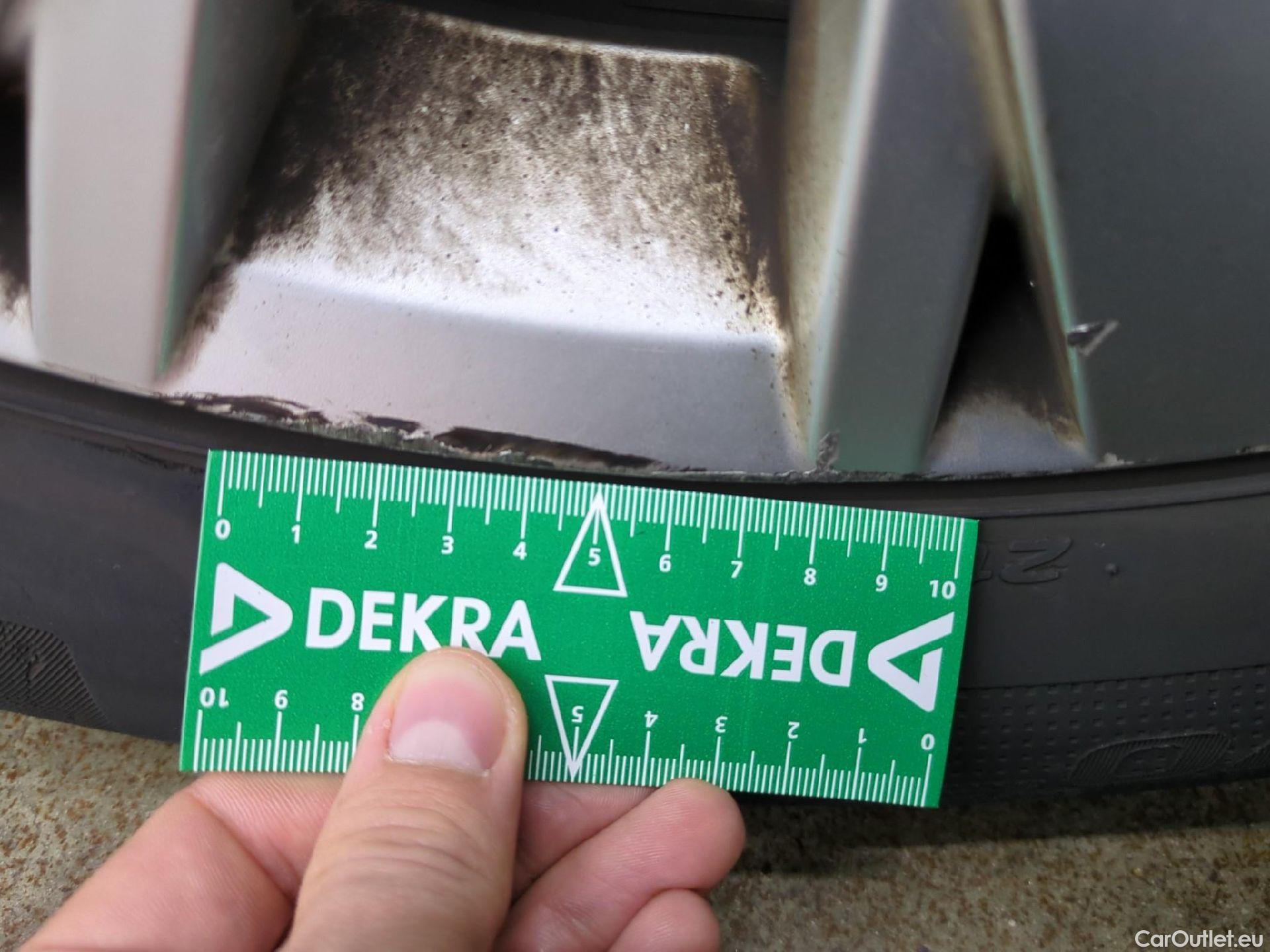  Volkswagen  Tiguan VOLKSWAGEN  / 2016 / 5P / SUV 2.0 TDI 150 DSG7 Confortline Business #14