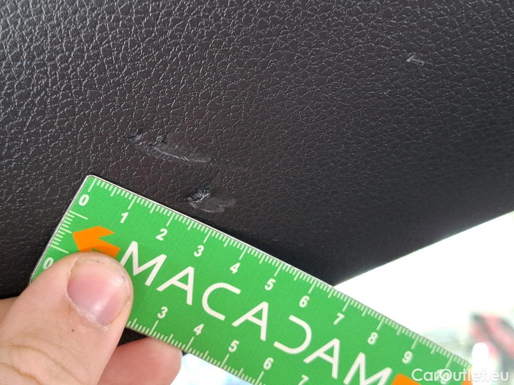  Volkswagen  Golf  VII Berline Confortline Business BMT 2.0 TDI 150CV BVA7 E6dT #25