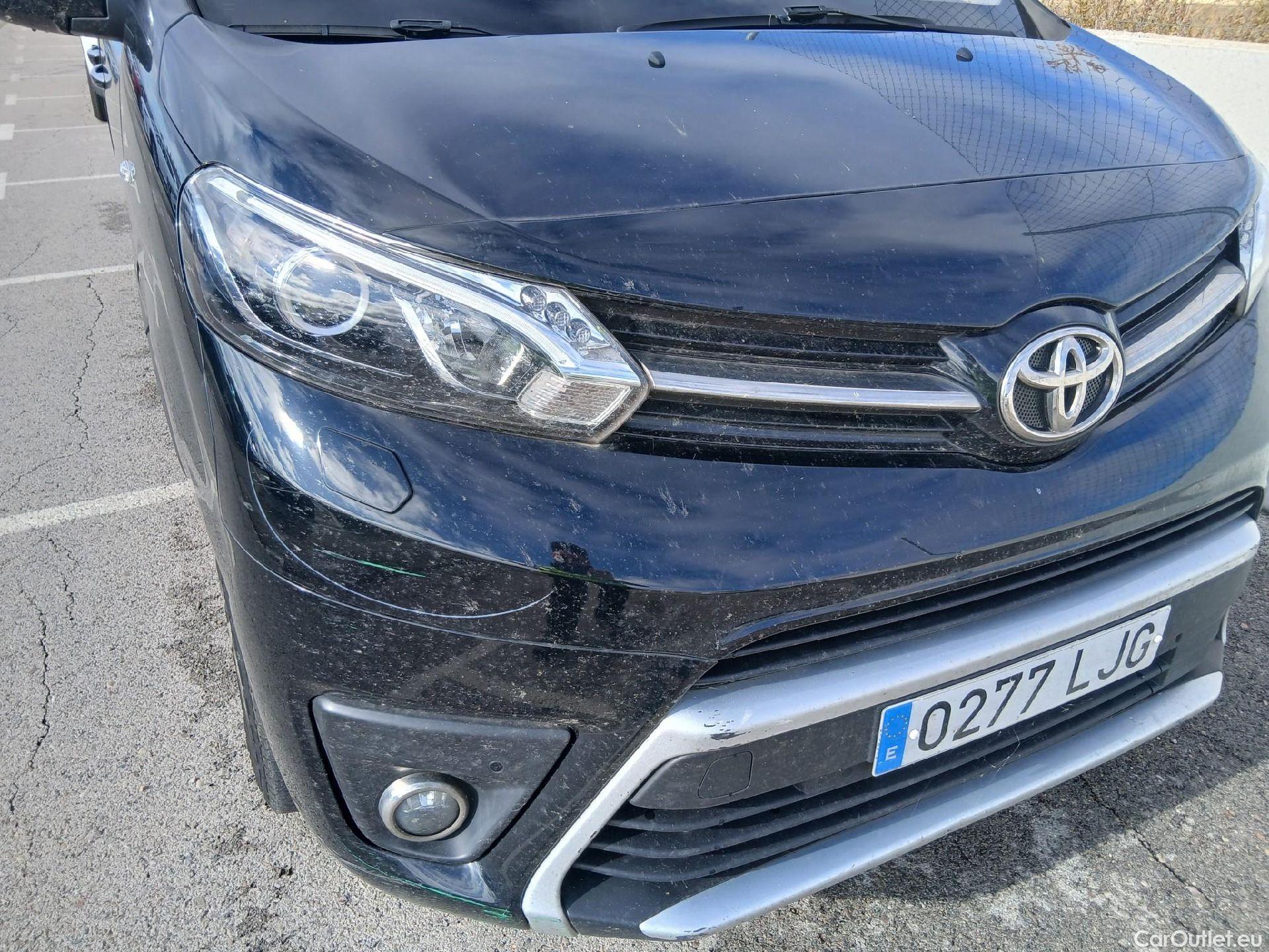  Toyota  Proace TOYOTA  Verso / 2017 / 5P / monovolumen 2.0D 180CV FAMILY ADVANCE PACK L1 AUTO #23