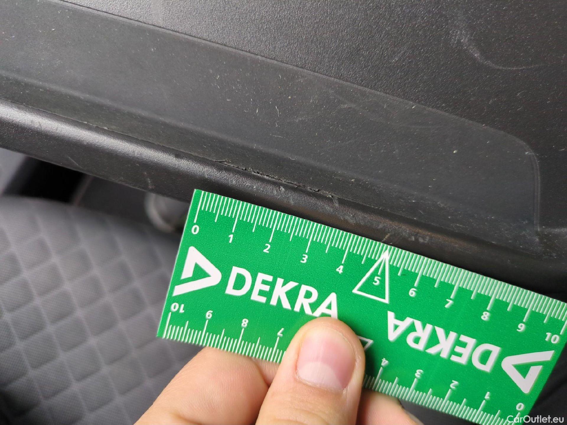  Volkswagen  Tiguan VOLKSWAGEN  / 2016 / 5P / SUV 2.0 TDI 150 DSG7 Confortline Business #3