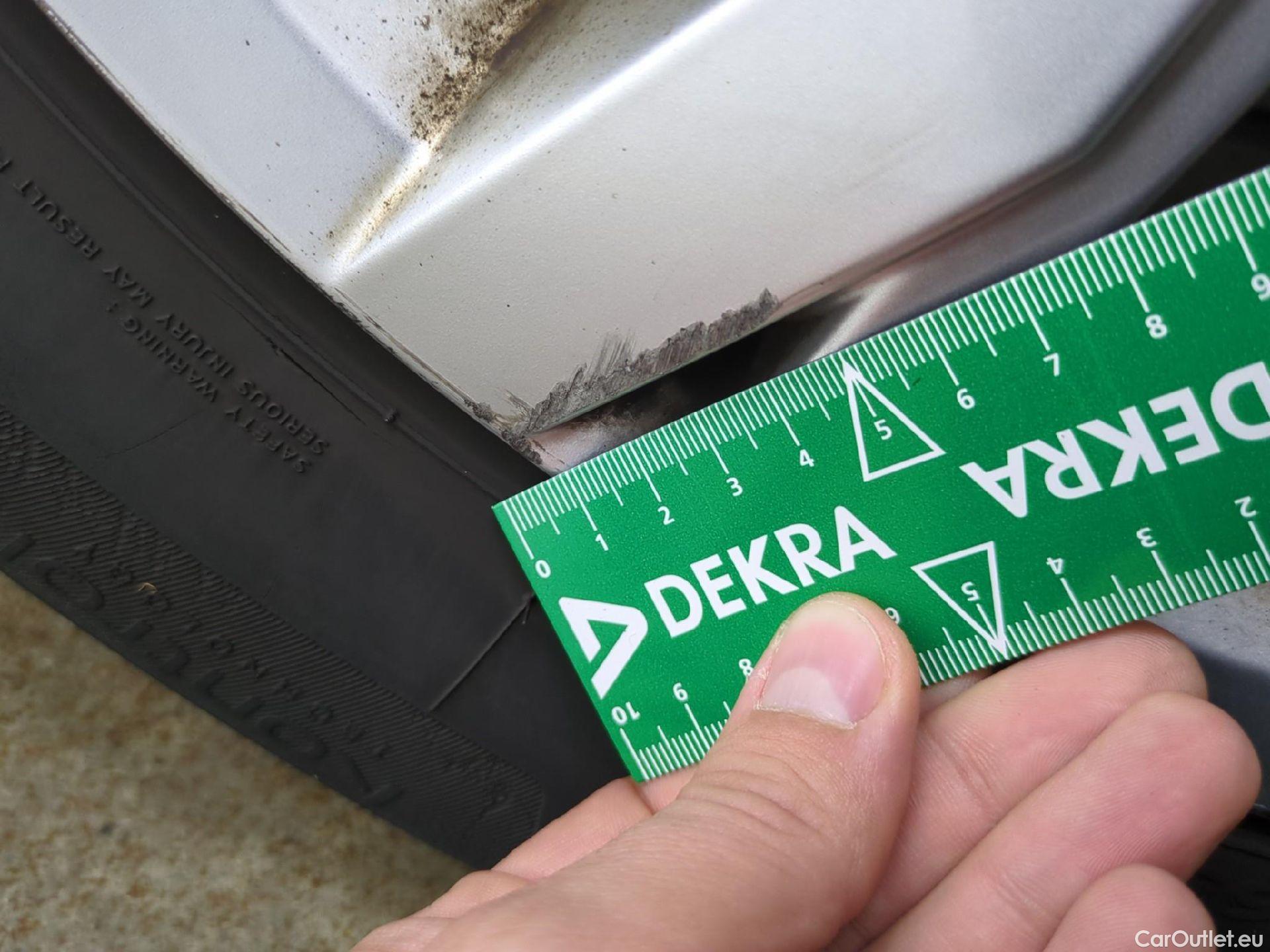  Volkswagen  Tiguan VOLKSWAGEN  / 2016 / 5P / SUV 2.0 TDI 150 DSG7 Confortline Business #16