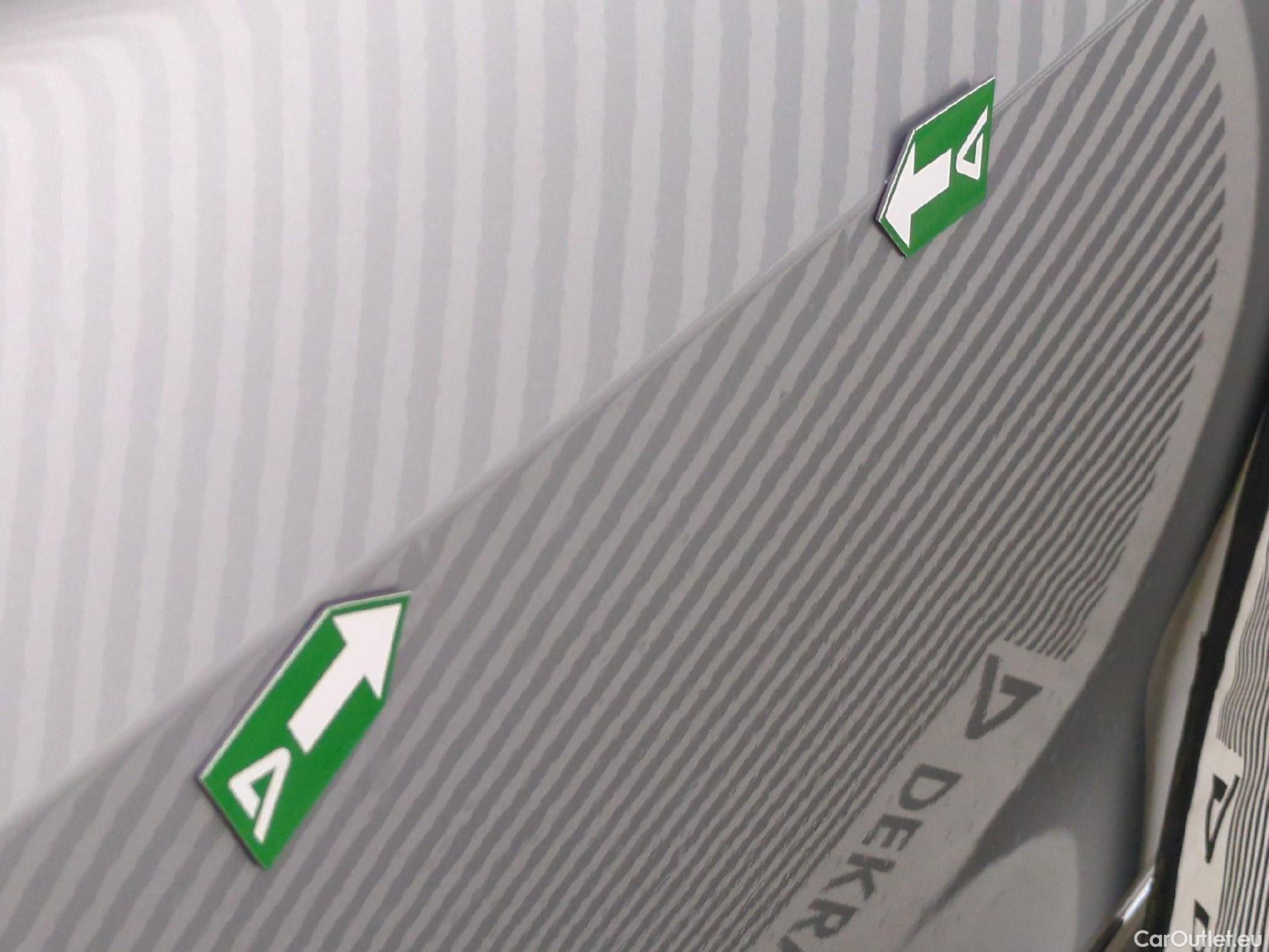  Volkswagen  Tiguan VOLKSWAGEN  / 2016 / 5P / SUV 2.0 TDI 150 DSG7 Confortline Business #25