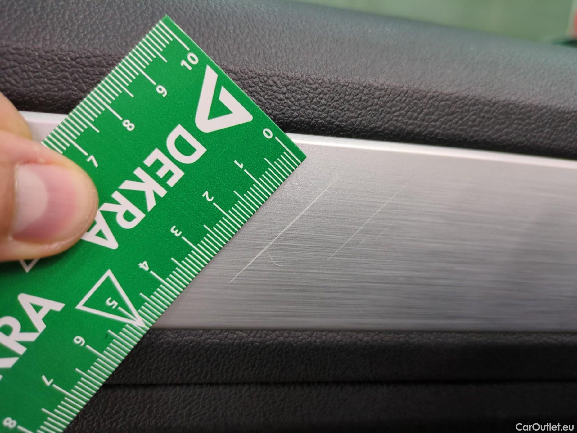  Volkswagen  Tiguan VOLKSWAGEN  / 2016 / 5P / SUV 2.0 TDI 150 DSG7 Confortline Business #2