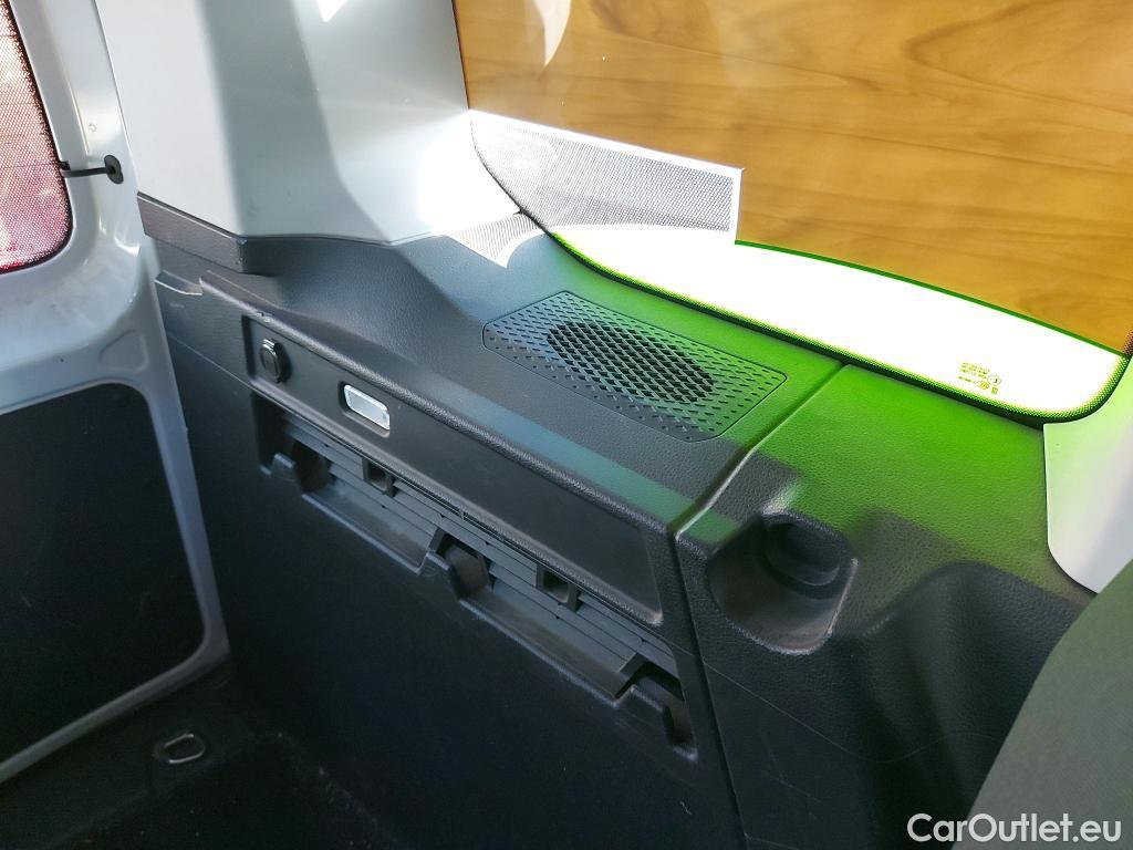  Volkswagen  Caddy VOLKSWAGEN  / 2020 / 4P / combi Kombi 2.0 TDI 75kW (102CV) (CX) #1