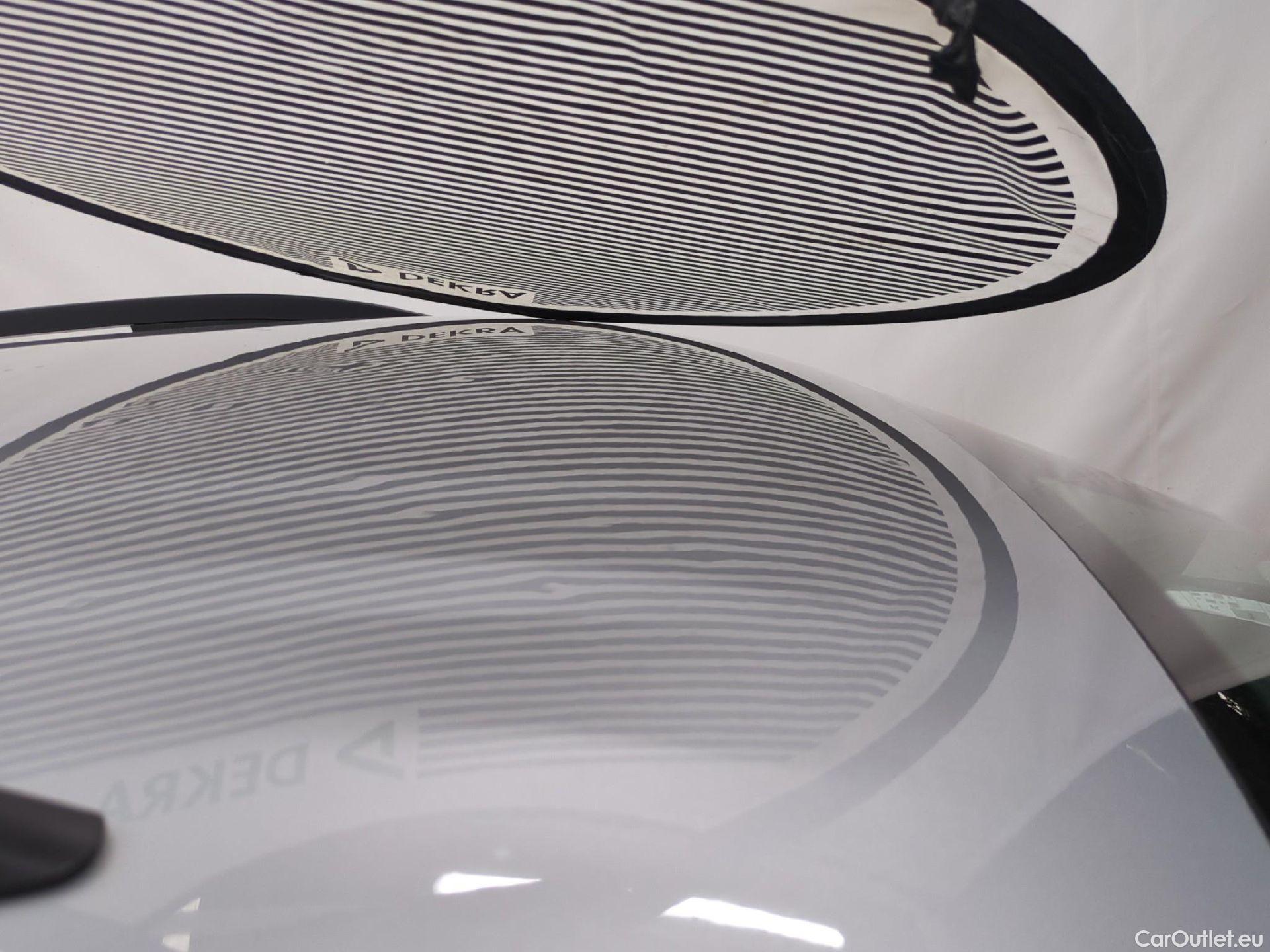  Volkswagen  Tiguan VOLKSWAGEN  / 2016 / 5P / SUV 2.0 TDI 150 DSG7 Confortline Business #37