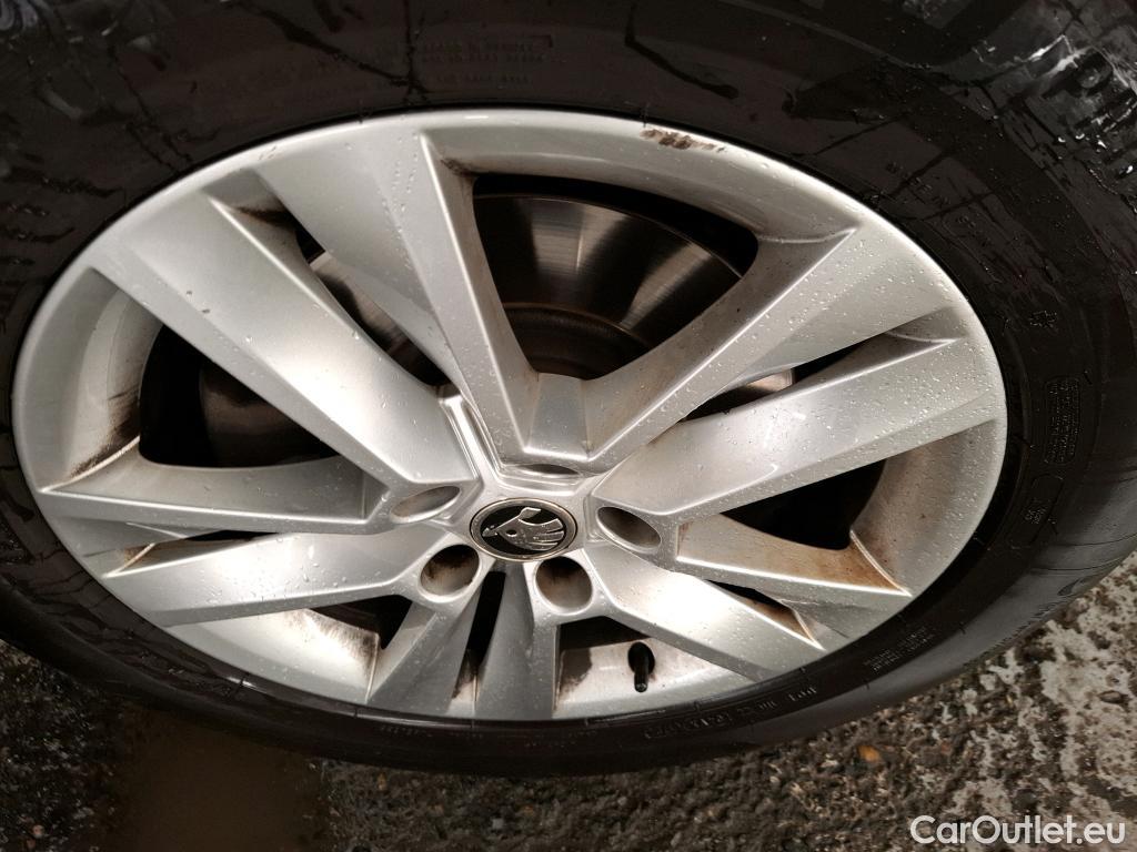  Skoda  Kodiaq SKODA  / 2016 / 5P / SUV 2.0 TDI 150 SCR DSG7 Ambition #13