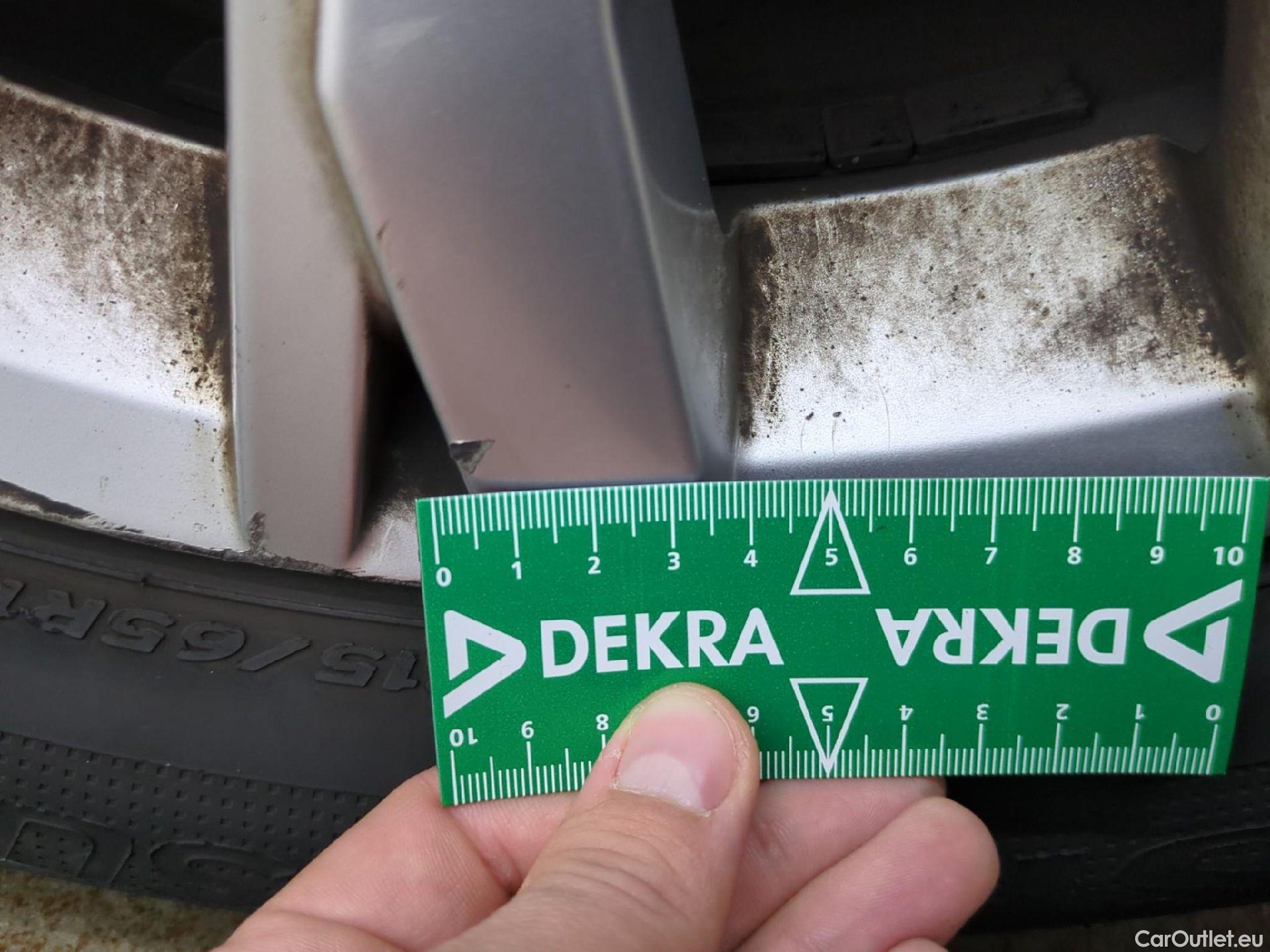  Volkswagen  Tiguan VOLKSWAGEN  / 2016 / 5P / SUV 2.0 TDI 150 DSG7 Confortline Business #17