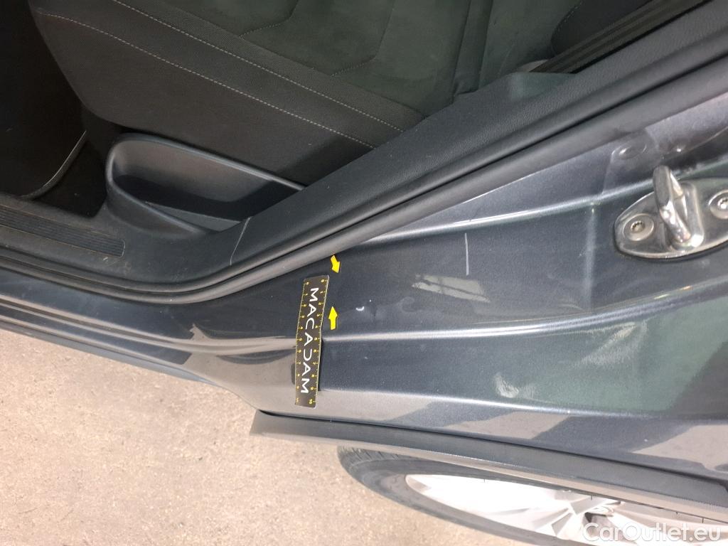  Volkswagen  Tiguan VOLKSWAGEN  5p SUV 2.0 TDI 150 DSG7 Carat #25