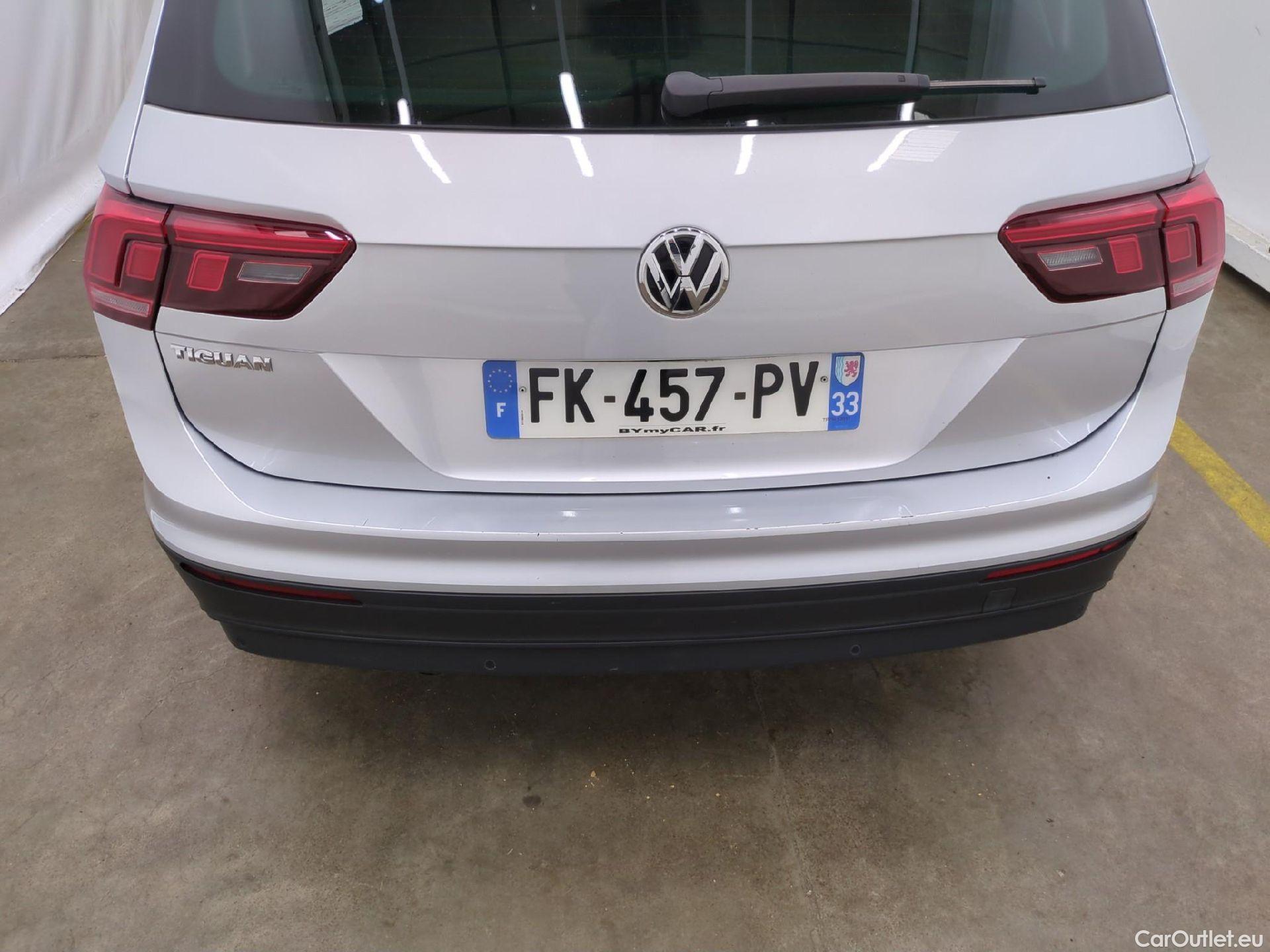  Volkswagen  Tiguan VOLKSWAGEN  / 2016 / 5P / SUV 2.0 TDI 150 DSG7 Confortline Business #70