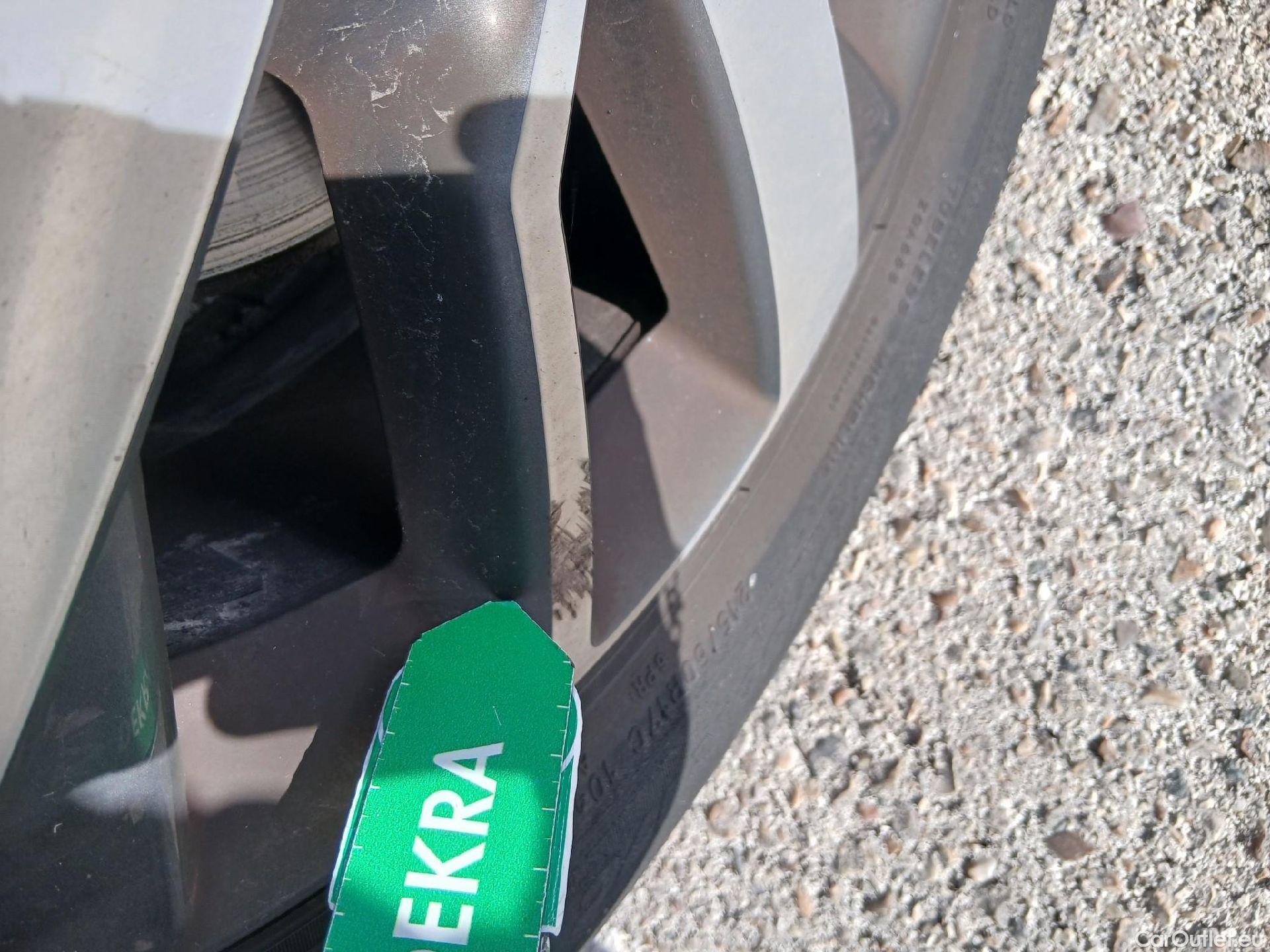  Toyota  Proace TOYOTA  Verso / 2017 / 5P / monovolumen 2.0D 180CV FAMILY ADVANCE PACK L1 AUTO #13