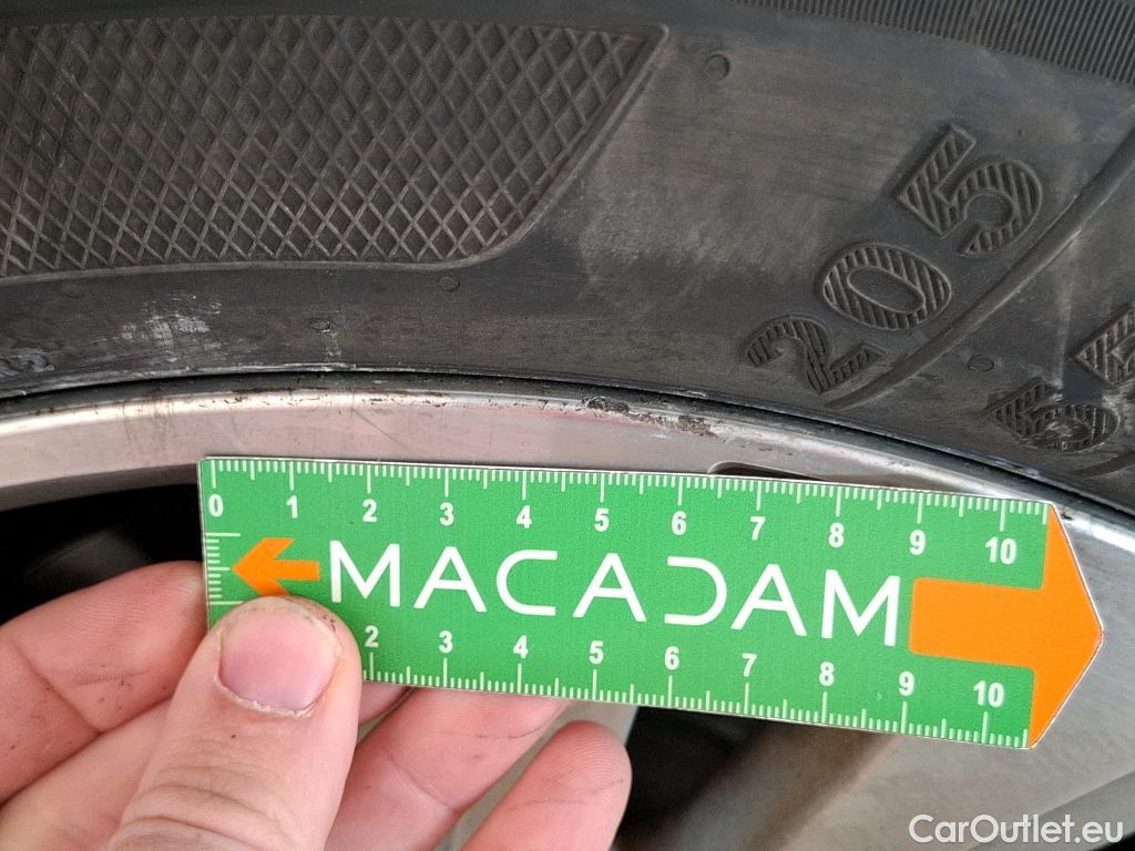  Volkswagen  Golf  VII Berline Confortline Business BMT 2.0 TDI 150CV BVA7 E6dT #18