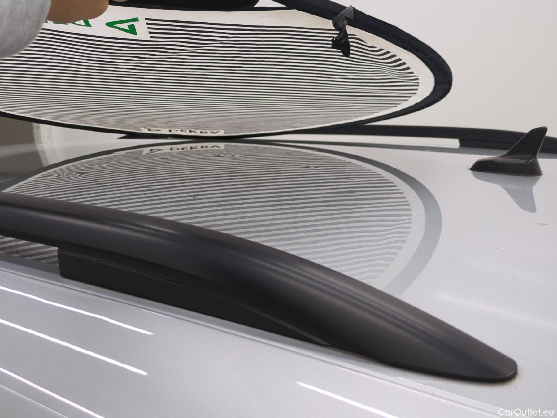  Volkswagen  Tiguan VOLKSWAGEN  / 2016 / 5P / SUV 2.0 TDI 150 DSG7 Confortline Business #32