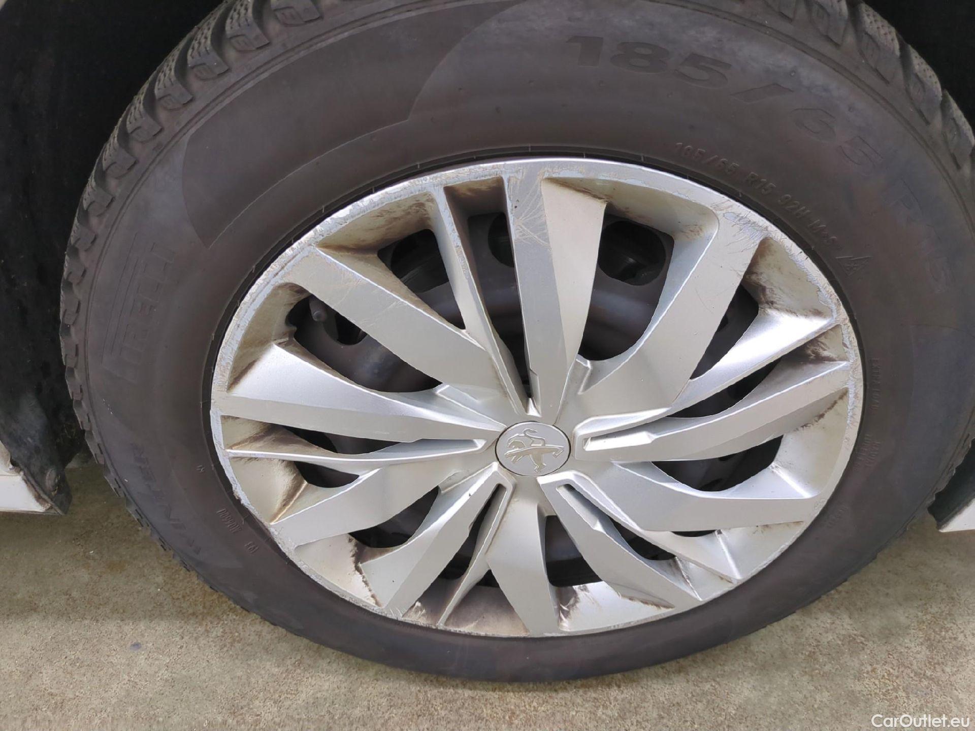  Peugeot  208  Premium 1.5 HDi 100CV BVM6 E6d #19