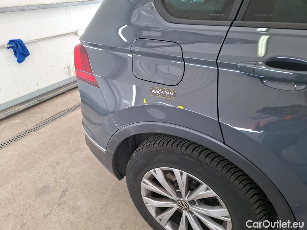  Volkswagen  Tiguan VOLKSWAGEN  / 2020 / 5P / SUV 2.0 TDI 150 DSG7 Life Business #17