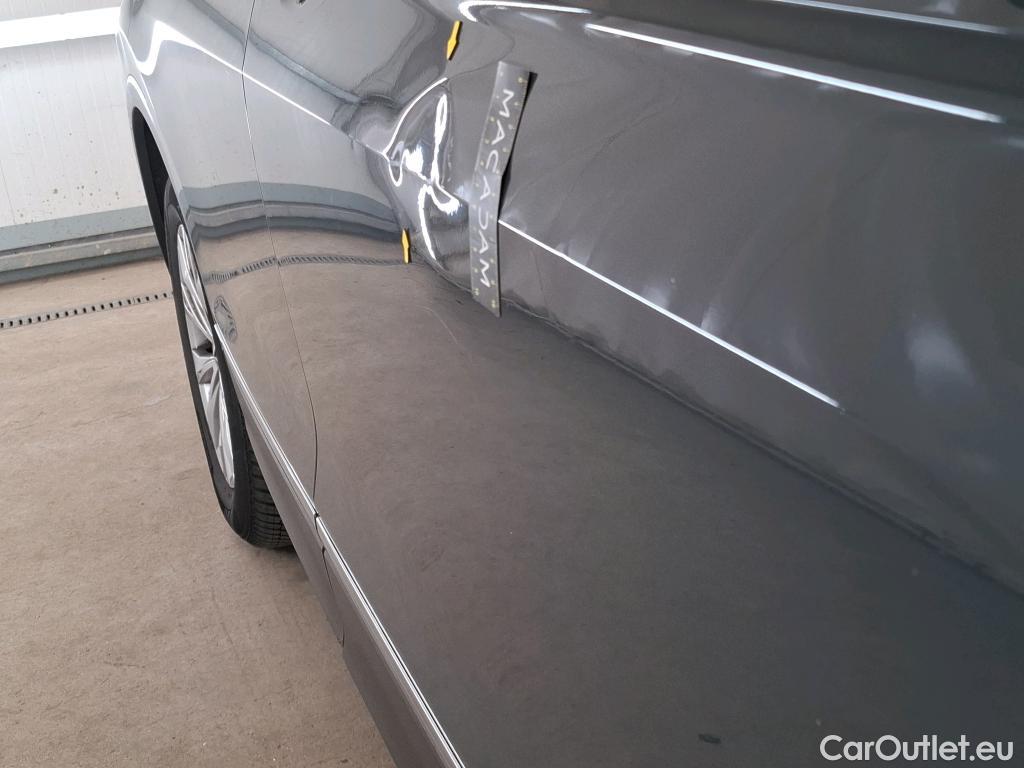  Volkswagen  Tiguan VOLKSWAGEN  / 2020 / 5P / SUV 2.0 TDI 150 DSG7 Life Business #23