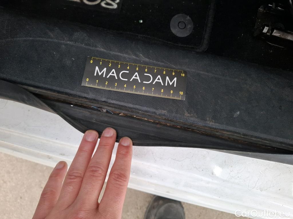  Peugeot  208 PEUGEOT  Affaire / 2015 / 5P / Berline &BlueHDi 100 €6.c S&S PREMIUM PACK #8