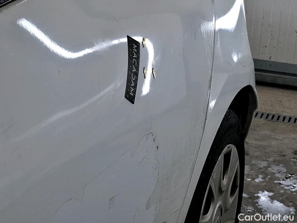  Renault  Clio  IV Air 1.5 dCi 75CV BVM5 E6 #122