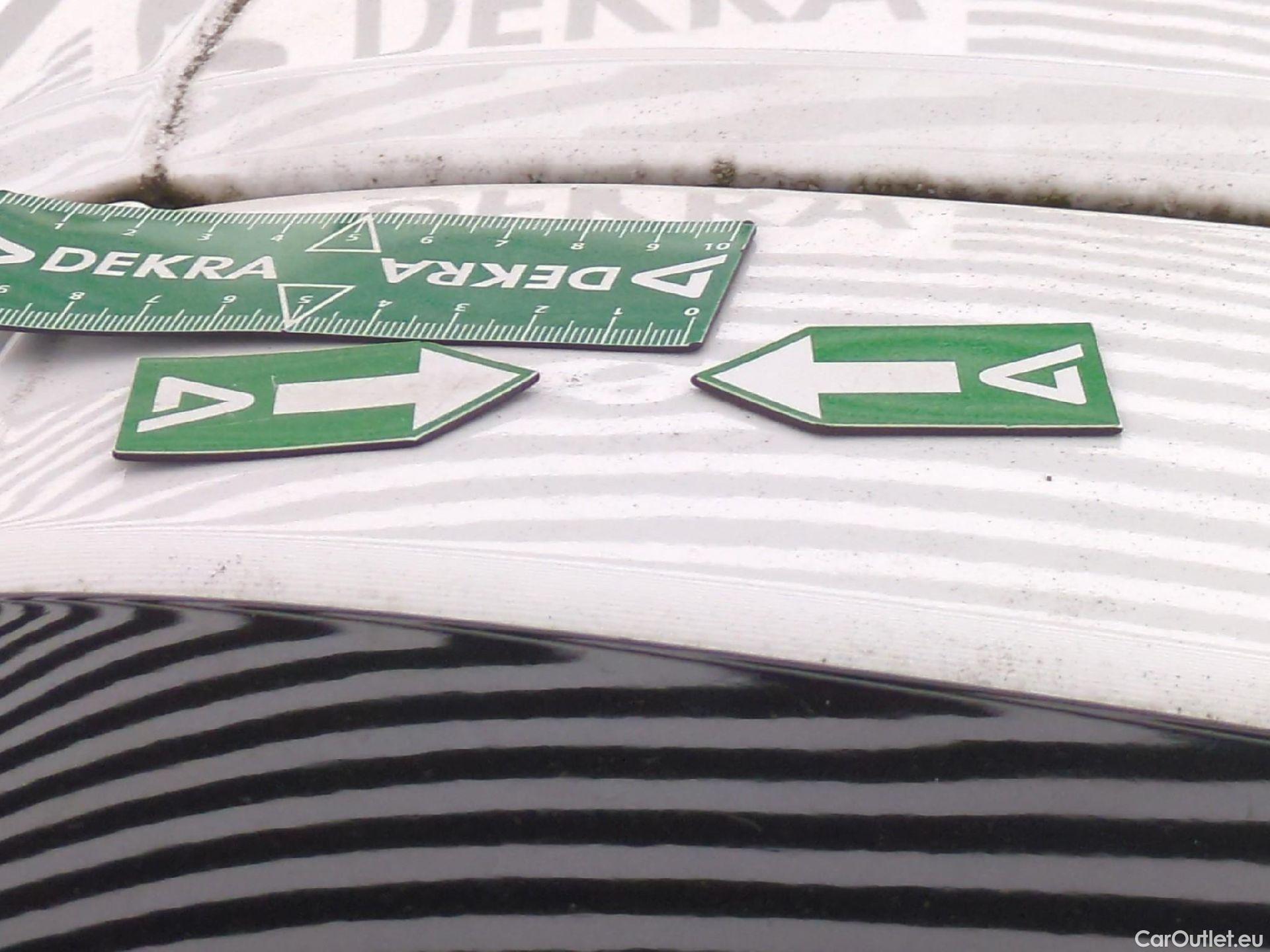  Peugeot  208  Premium 1.5 HDi 100CV BVM6 E6d #44