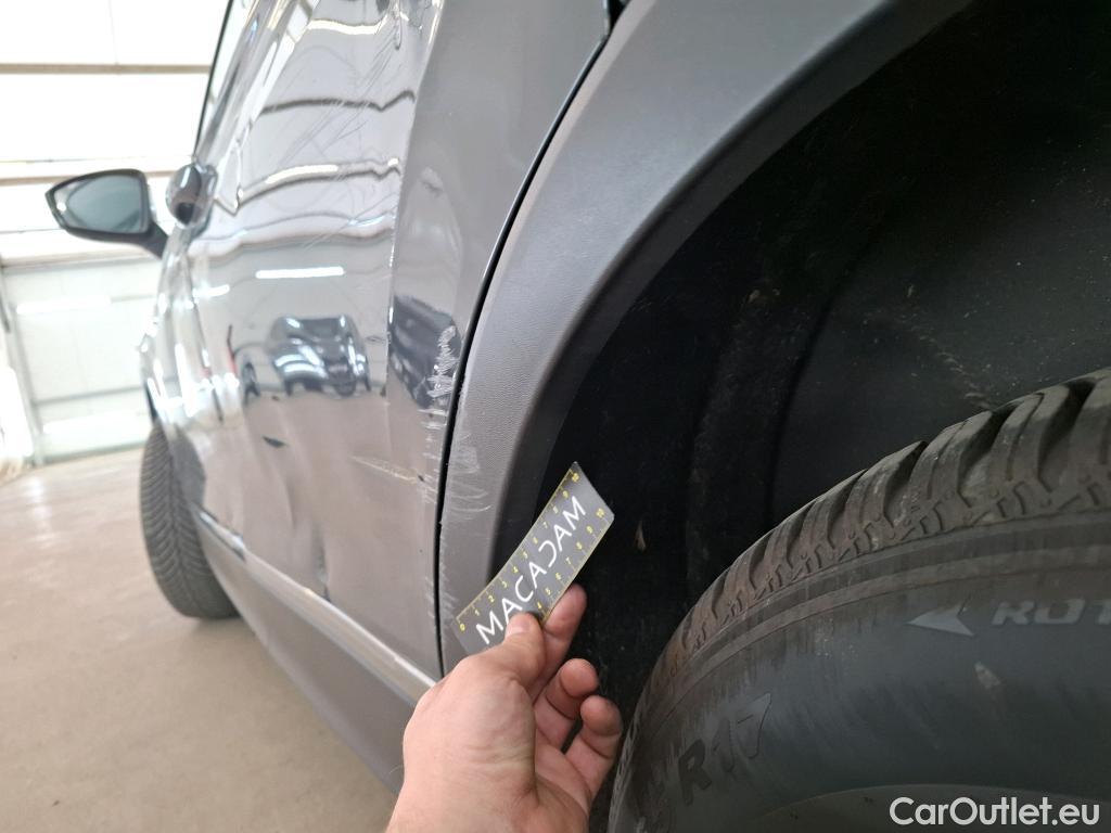  Volkswagen  Tiguan VOLKSWAGEN  / 2020 / 5P / SUV 2.0 TDI 150 DSG7 Life Business #59