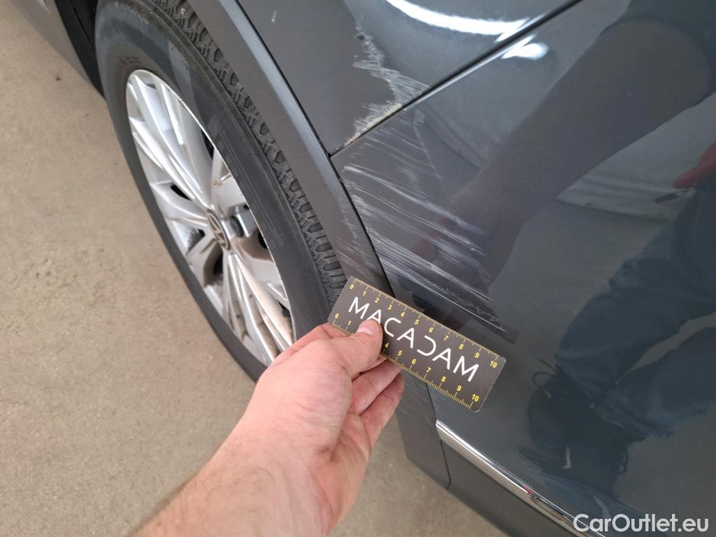  Volkswagen  Tiguan VOLKSWAGEN  / 2020 / 5P / SUV 2.0 TDI 150 DSG7 Life Business #25