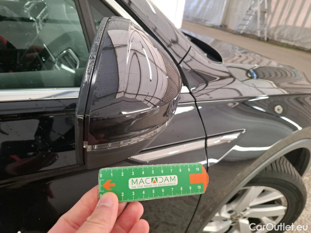  Volkswagen  Tiguan VOLKSWAGEN  / 2020 / 5P / SUV 2.0 TDI 150 DSG7 Elegance #17