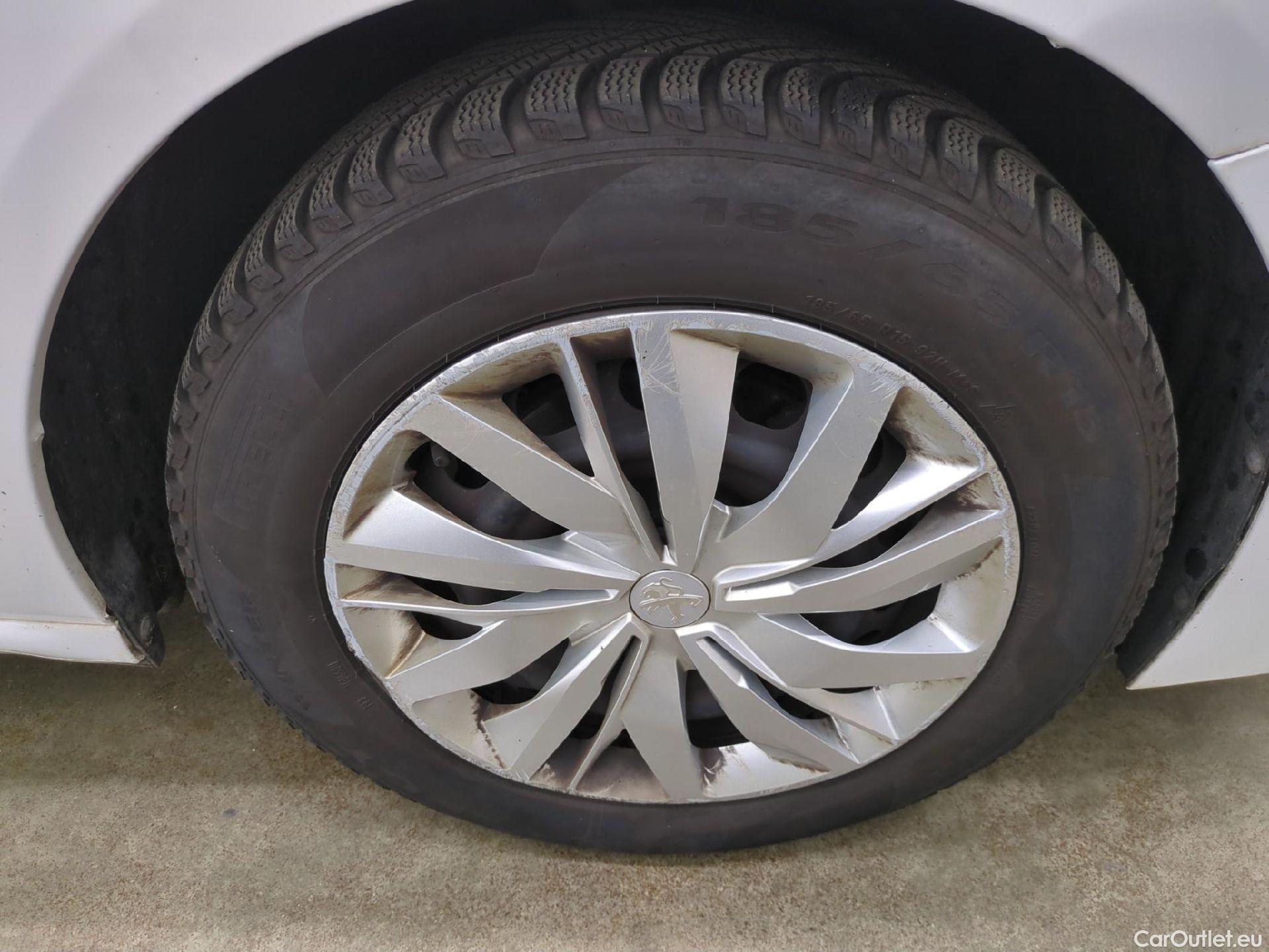  Peugeot  208  Premium 1.5 HDi 100CV BVM6 E6d #18