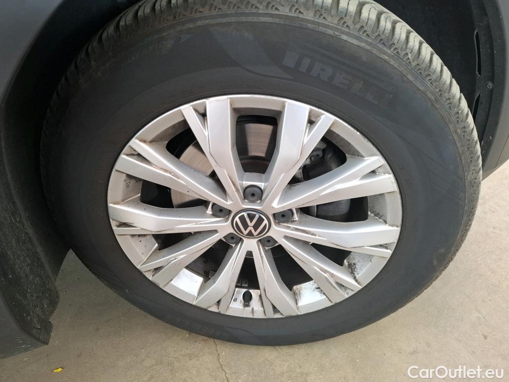  Volkswagen  Tiguan VOLKSWAGEN  / 2020 / 5P / SUV 2.0 TDI 150 DSG7 Life Business #43