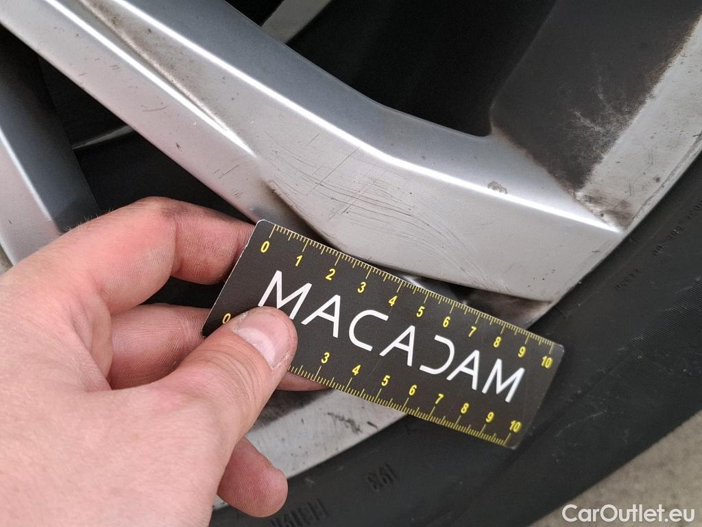  Volkswagen  Tiguan VOLKSWAGEN  / 2020 / 5P / SUV 2.0 TDI 150 DSG7 Life Business #39