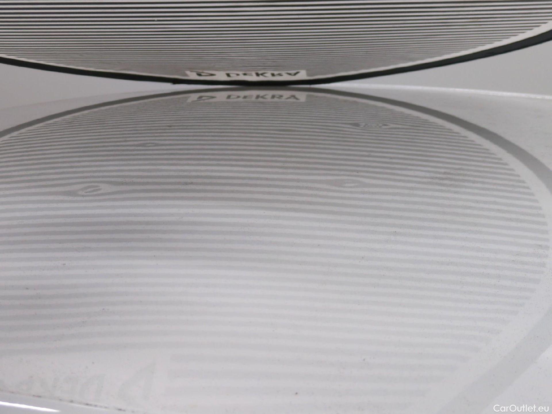  Peugeot  208  Premium 1.5 HDi 100CV BVM6 E6d #40