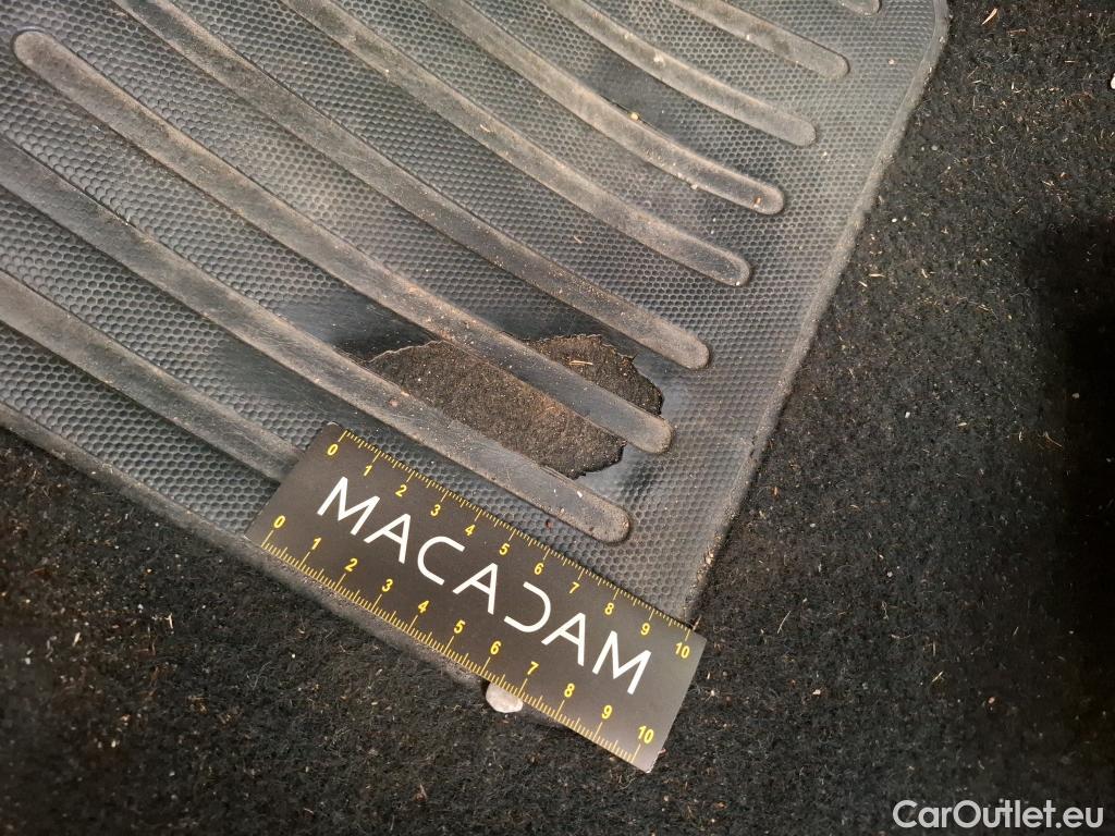  Peugeot  208 PEUGEOT  Affaire / 2015 / 5P / Berline &BlueHDi 100 €6.c S&S PREMIUM PACK #16