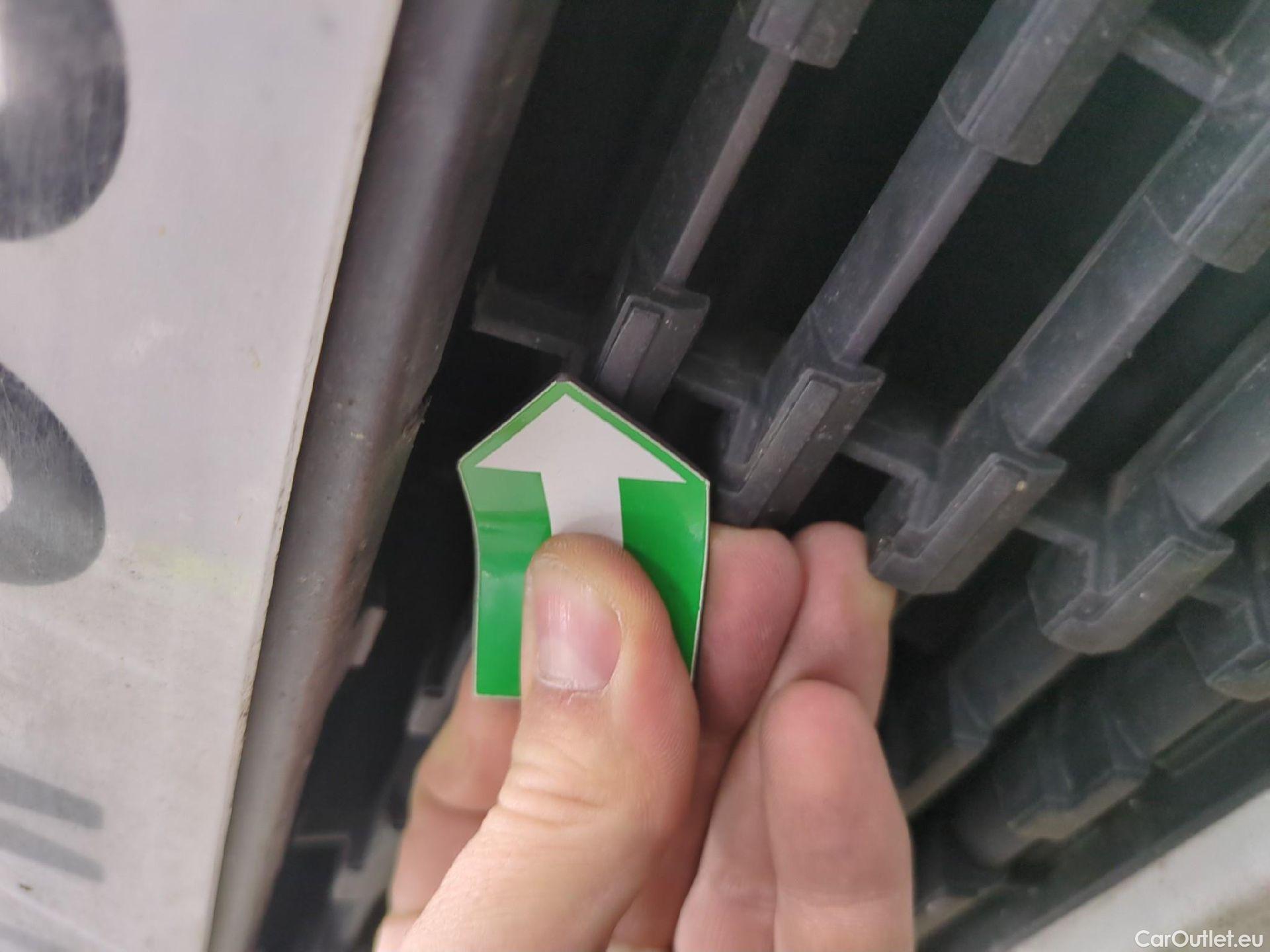  Peugeot  208  Premium 1.5 HDi 100CV BVM6 E6d #93