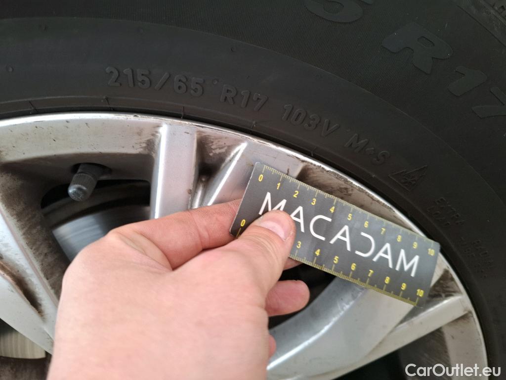  Volkswagen  Tiguan VOLKSWAGEN  / 2020 / 5P / SUV 2.0 TDI 150 DSG7 Life Business #41